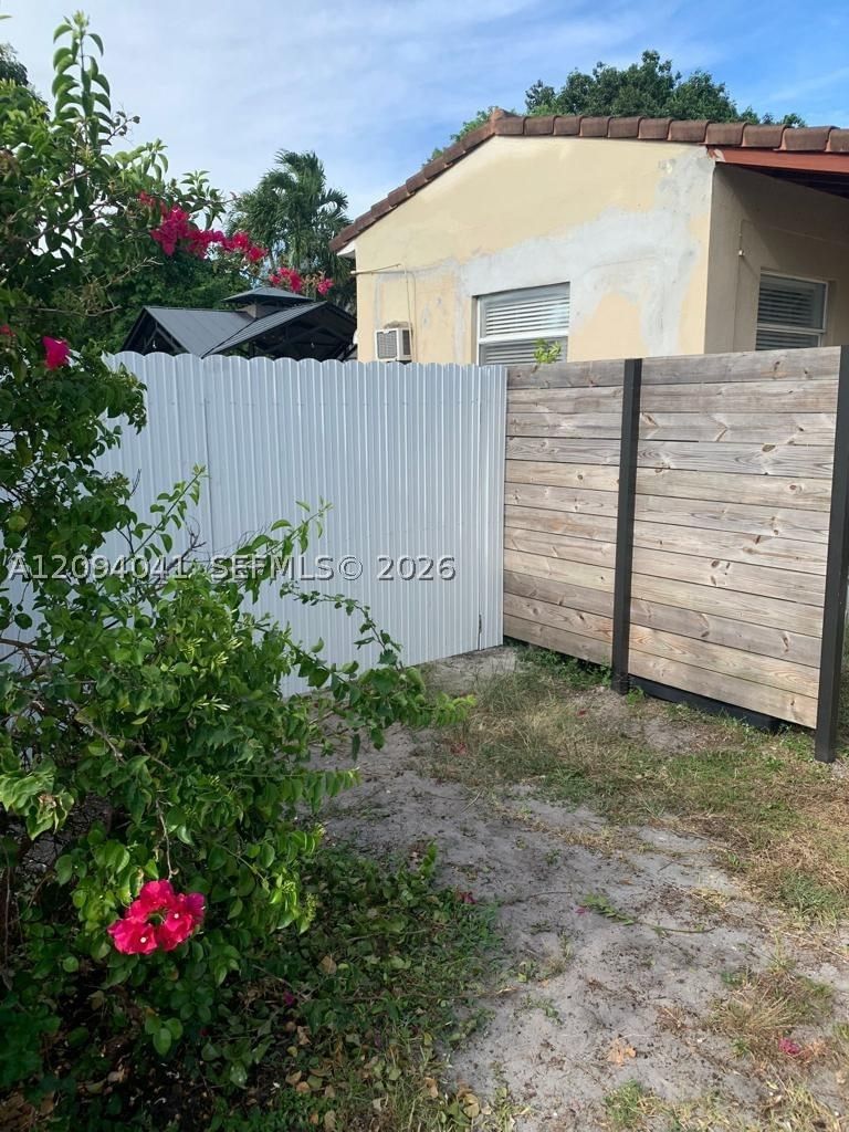 Real estate property located at 2471 Dewey St, Broward, Washington Heights, Hollywood, FL