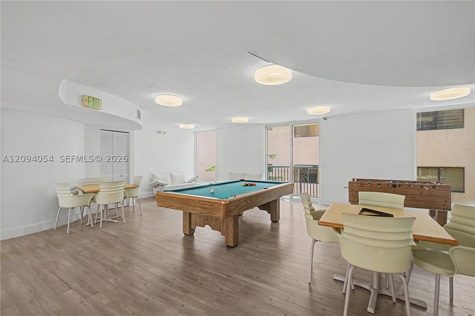 Real estate property located at 8888 Collins Ave #115, Miami-dade, Surfside Palms Condo, Surfside, FL