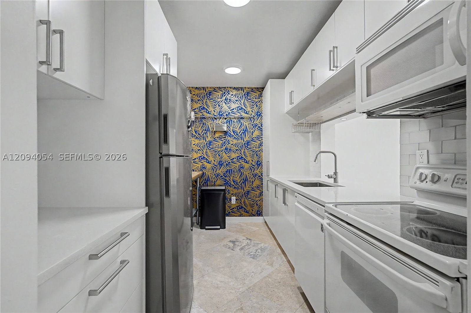 Real estate property located at 8888 Collins Ave #115, Miami-dade, Surfside Palms Condo, Surfside, FL