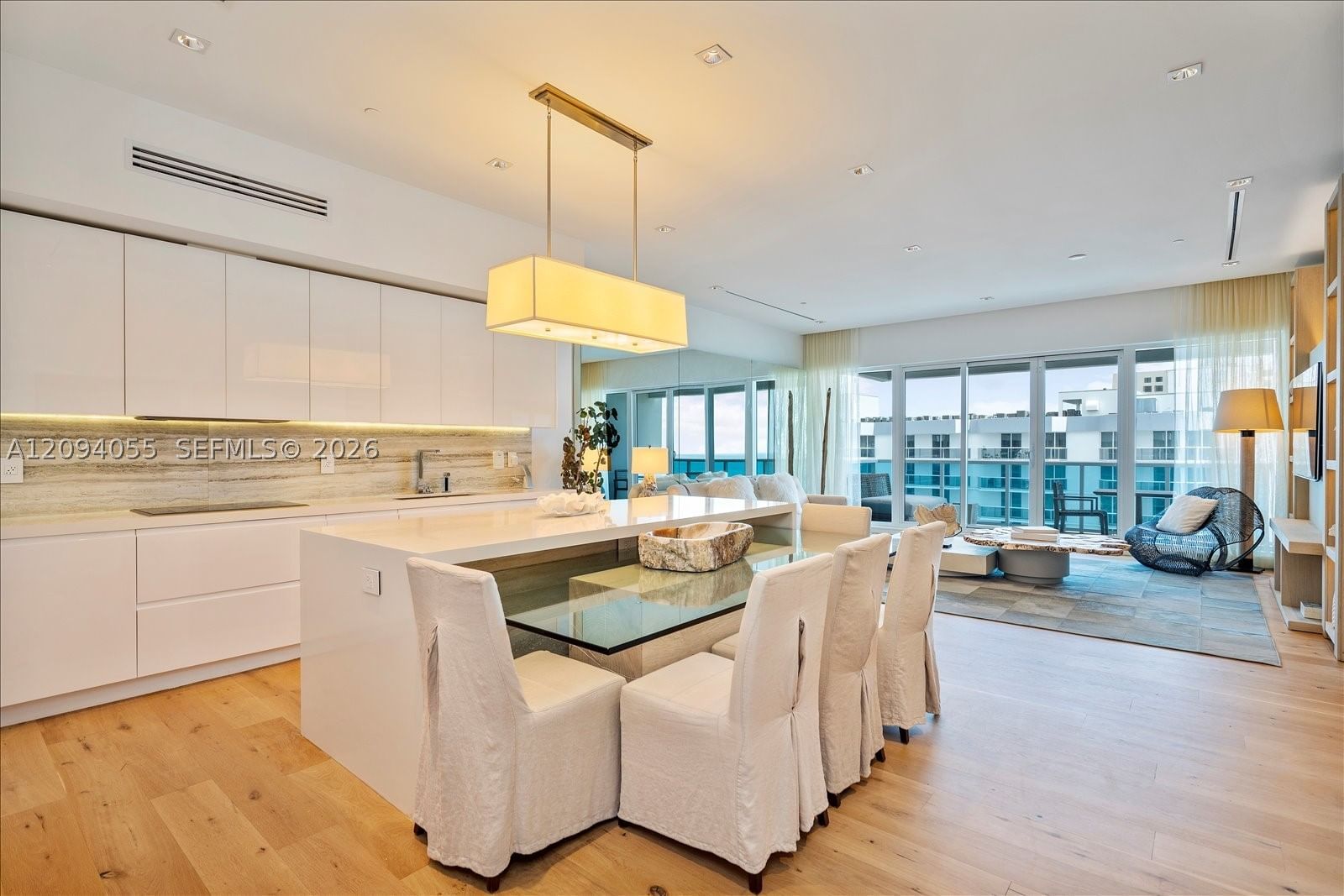 Real estate property located at 102 24th St PH-1607, Miami-dade, 2399 Collins Avenue, Miami Beach, FL