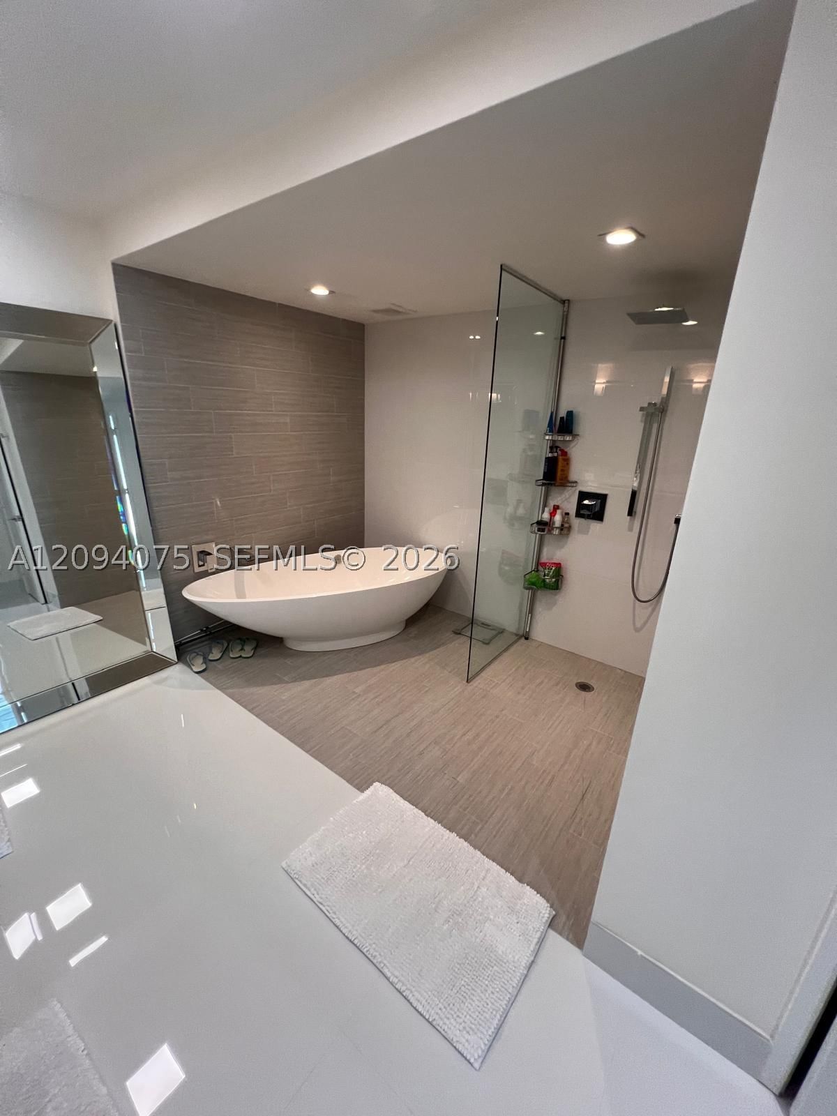 Real estate property located at 300 Sunny Isles Blvd #4-1504, Miami-dade, Parque Towers Condo, Sunny Isles Beach, FL