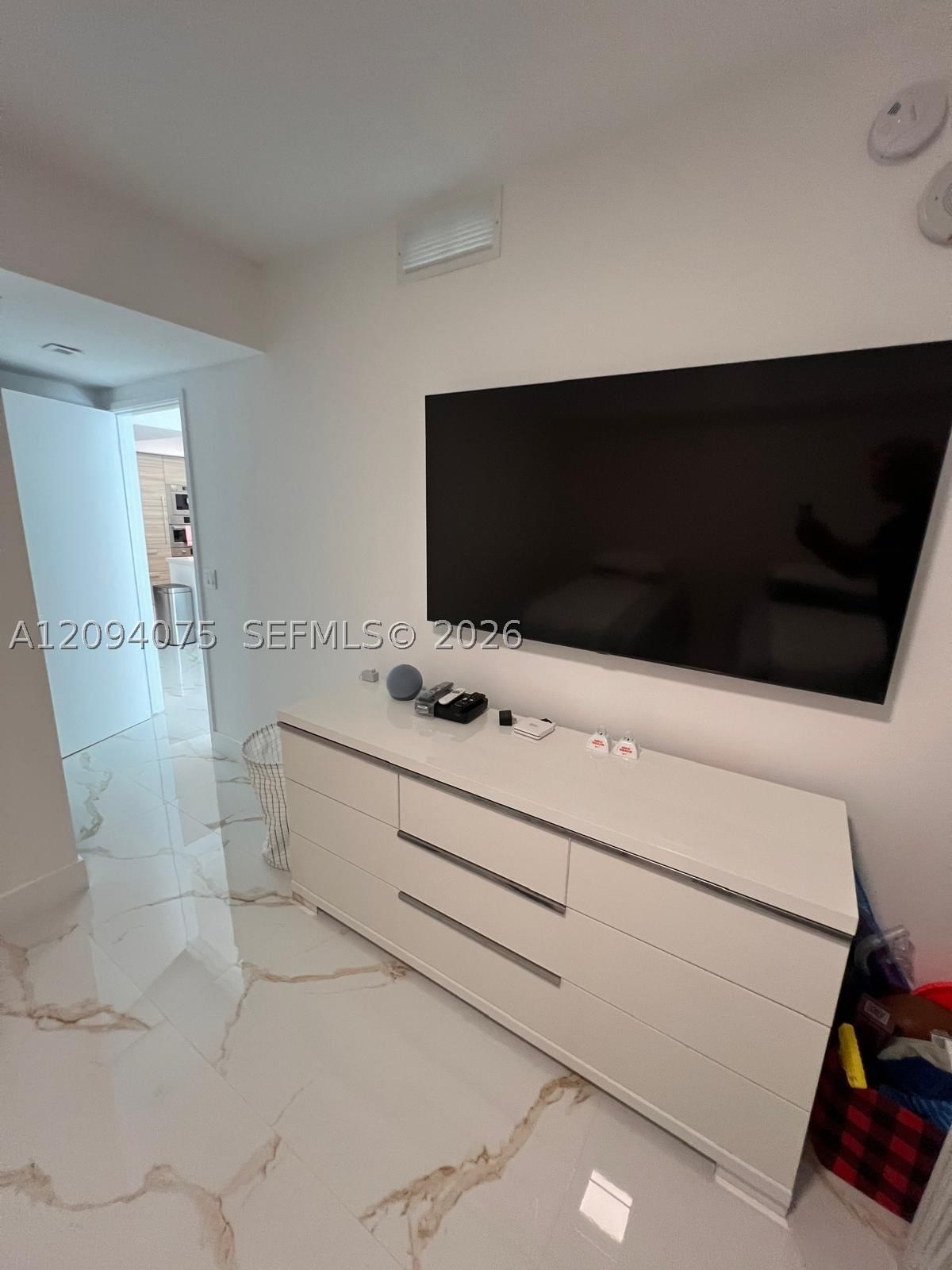 Real estate property located at 300 Sunny Isles Blvd #4-1504, Miami-dade, Parque Towers Condo, Sunny Isles Beach, FL