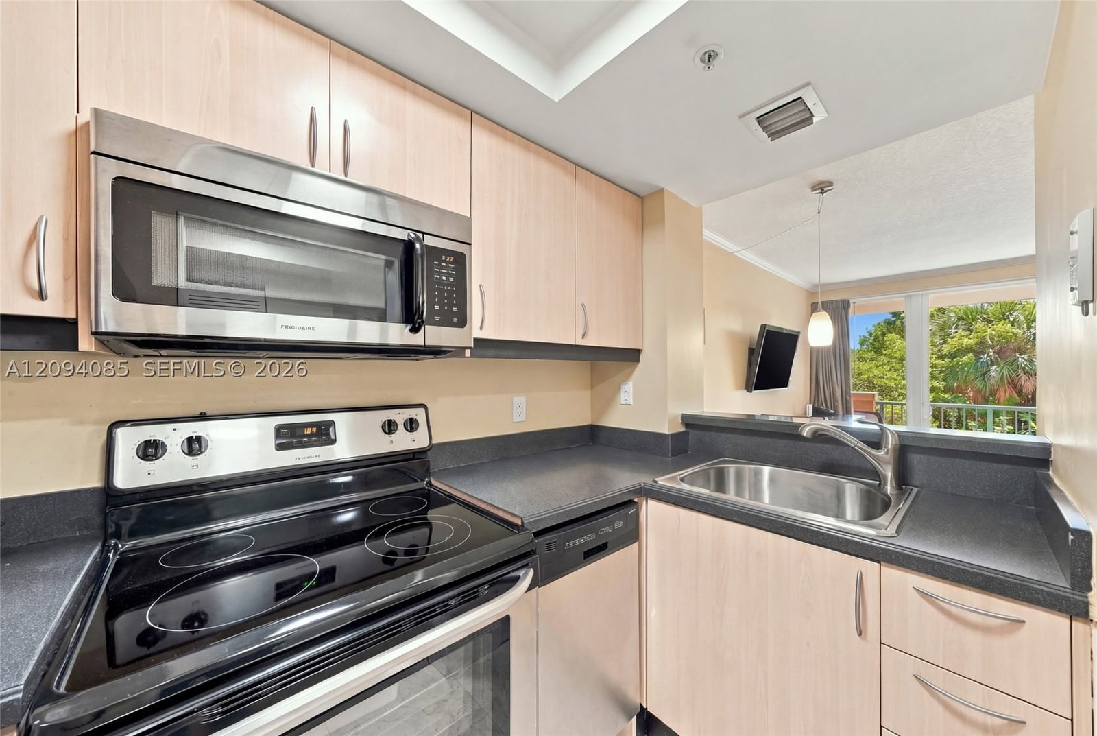 Real estate property located at 2951 Bayshore Dr #512, Miami-dade, The Mutiny Condo, Miami, FL