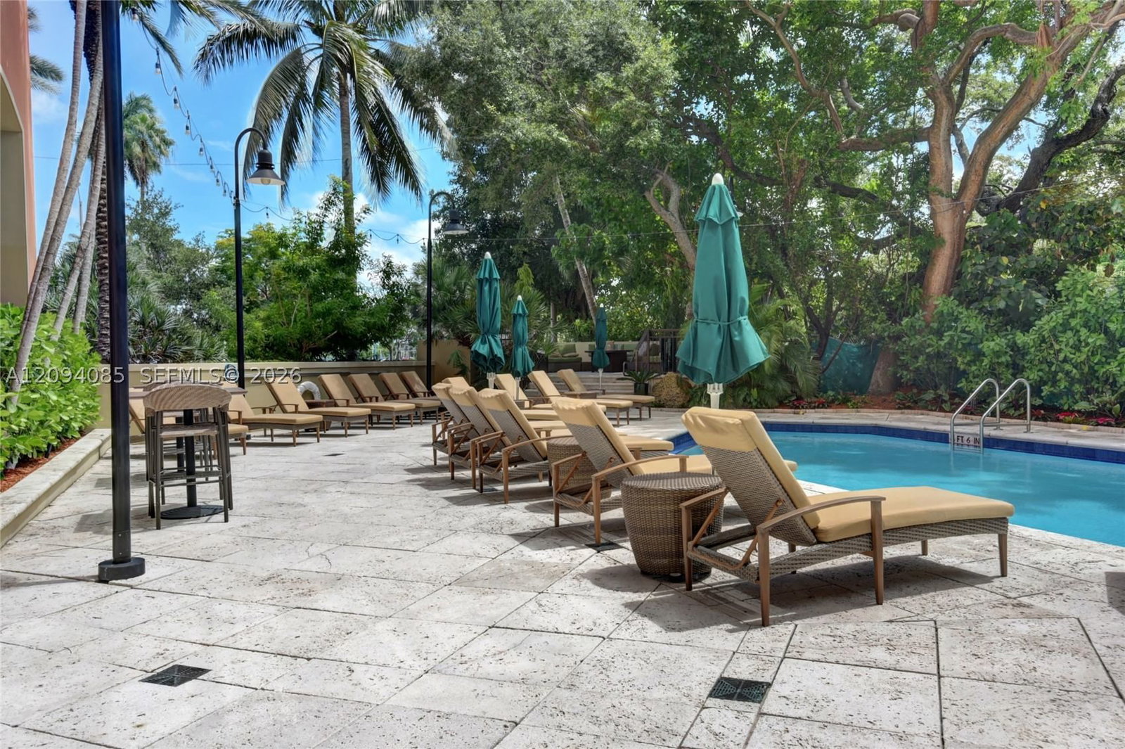 Real estate property located at 2951 Bayshore Dr #512, Miami-dade, The Mutiny Condo, Miami, FL
