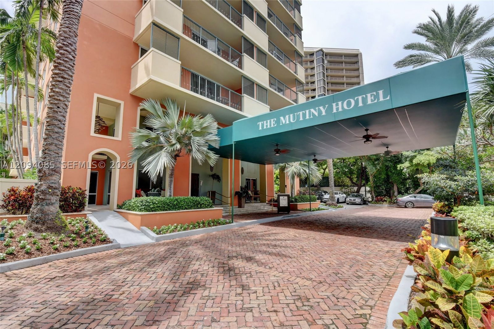 Real estate property located at 2951 Bayshore Dr #512, Miami-dade, The Mutiny Condo, Miami, FL