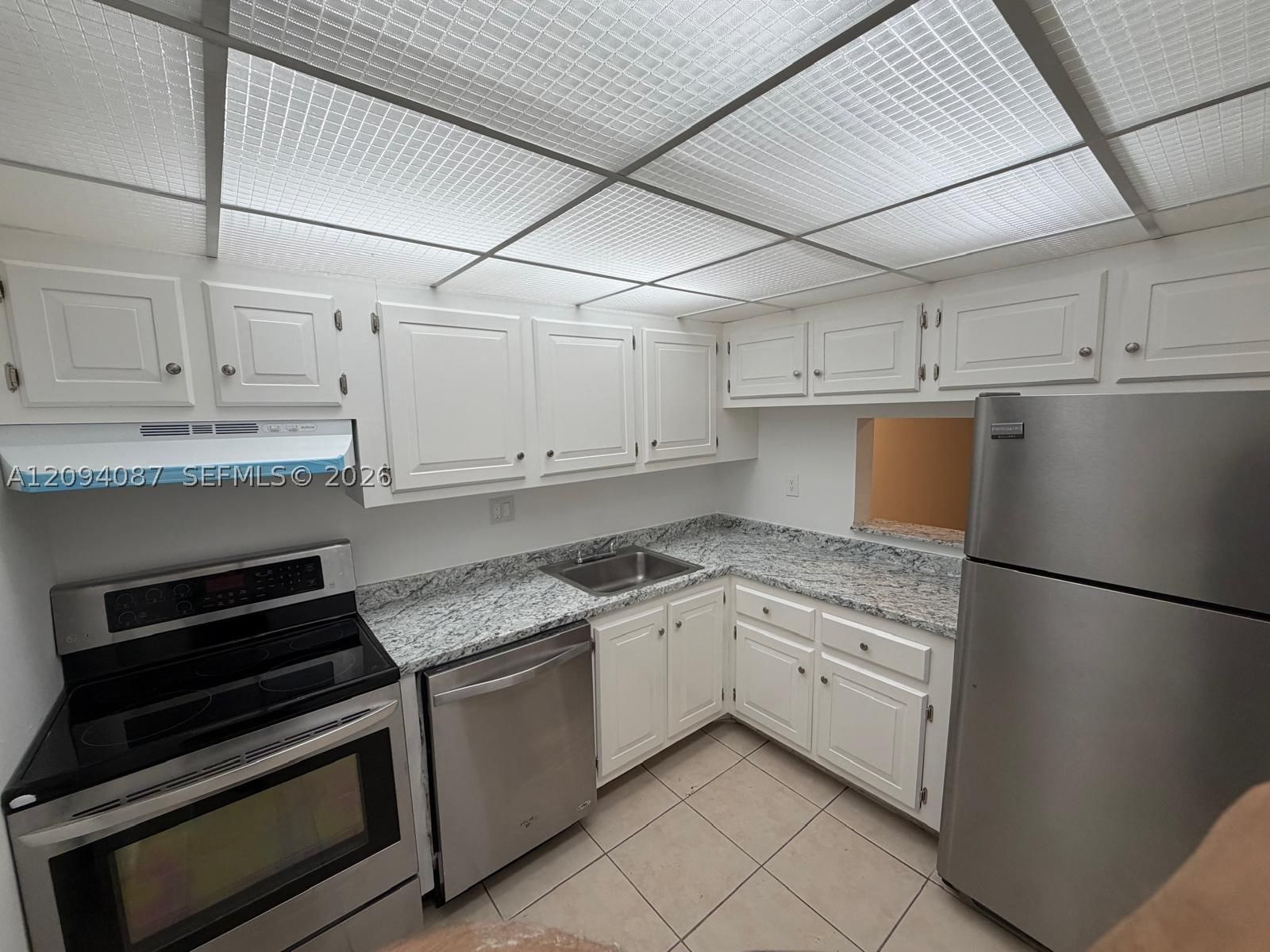 Real estate property located at 7825 Fairview Dr #202, Broward, Versailles Gardens Condo, Tamarac, FL