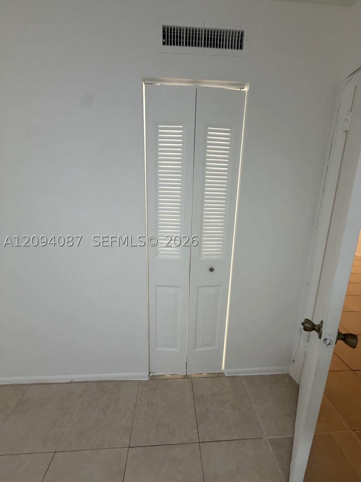 Real estate property located at 7825 Fairview Dr #202, Broward, Versailles Gardens Condo, Tamarac, FL