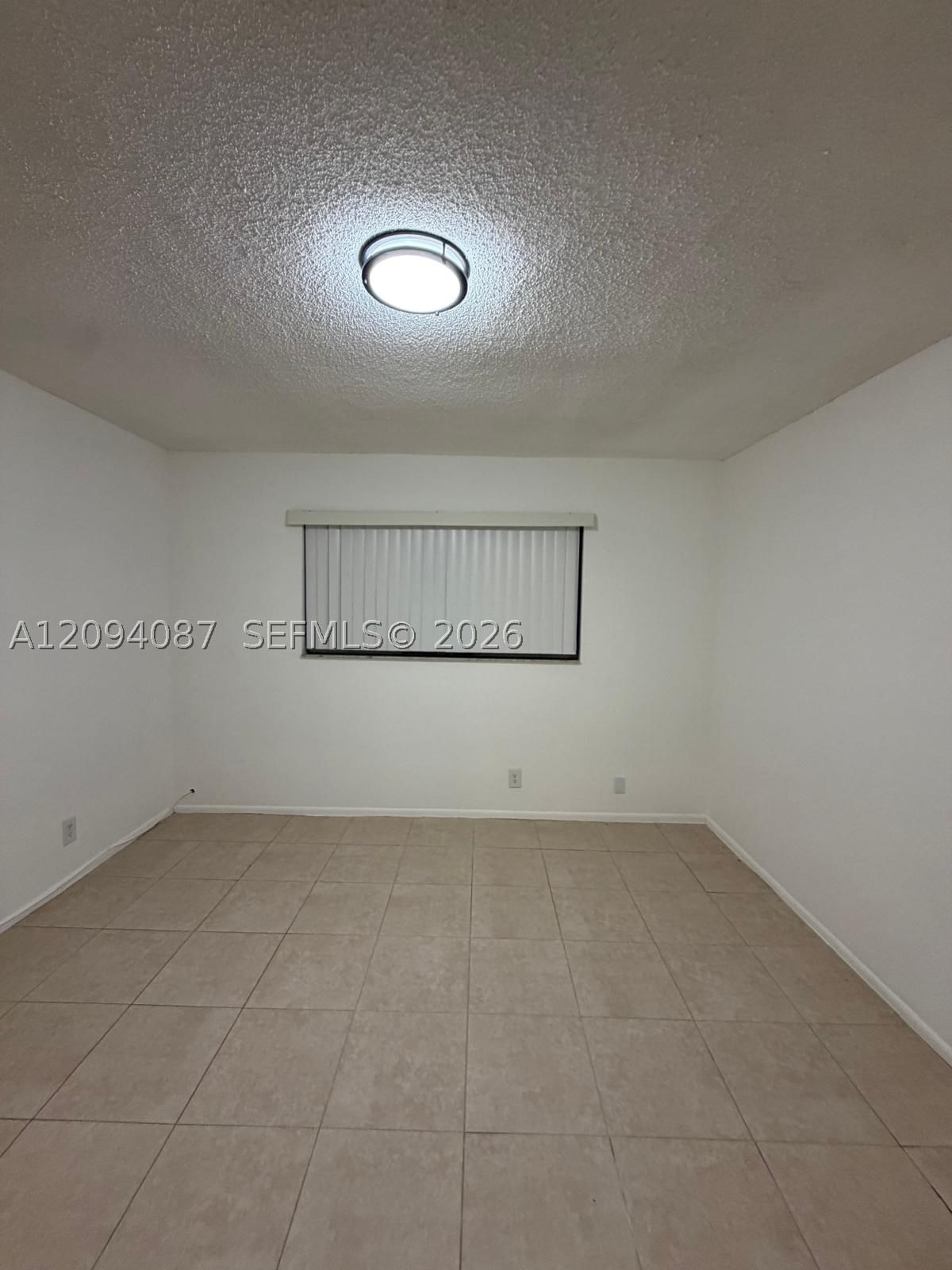 Real estate property located at 7825 Fairview Dr #202, Broward, Versailles Gardens Condo, Tamarac, FL
