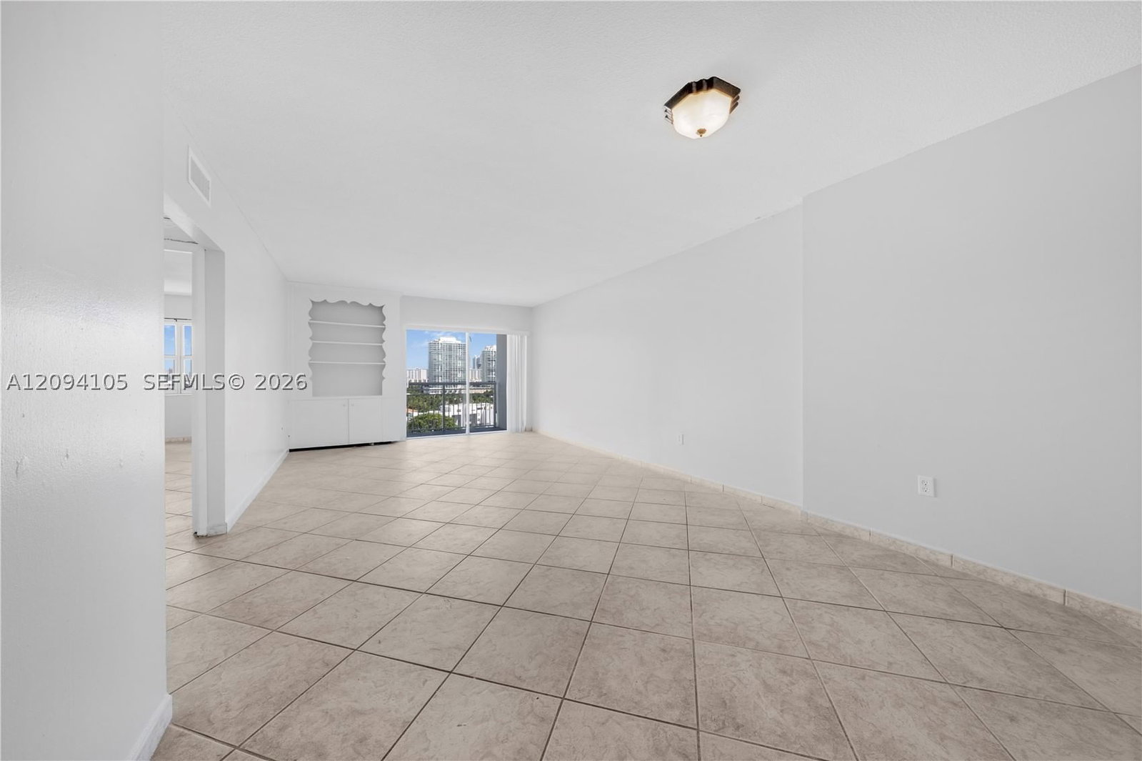 Real estate property located at 400 Kings Point Dr #1427, Miami-dade, Coastal Towers Condo, Sunny Isles Beach, FL