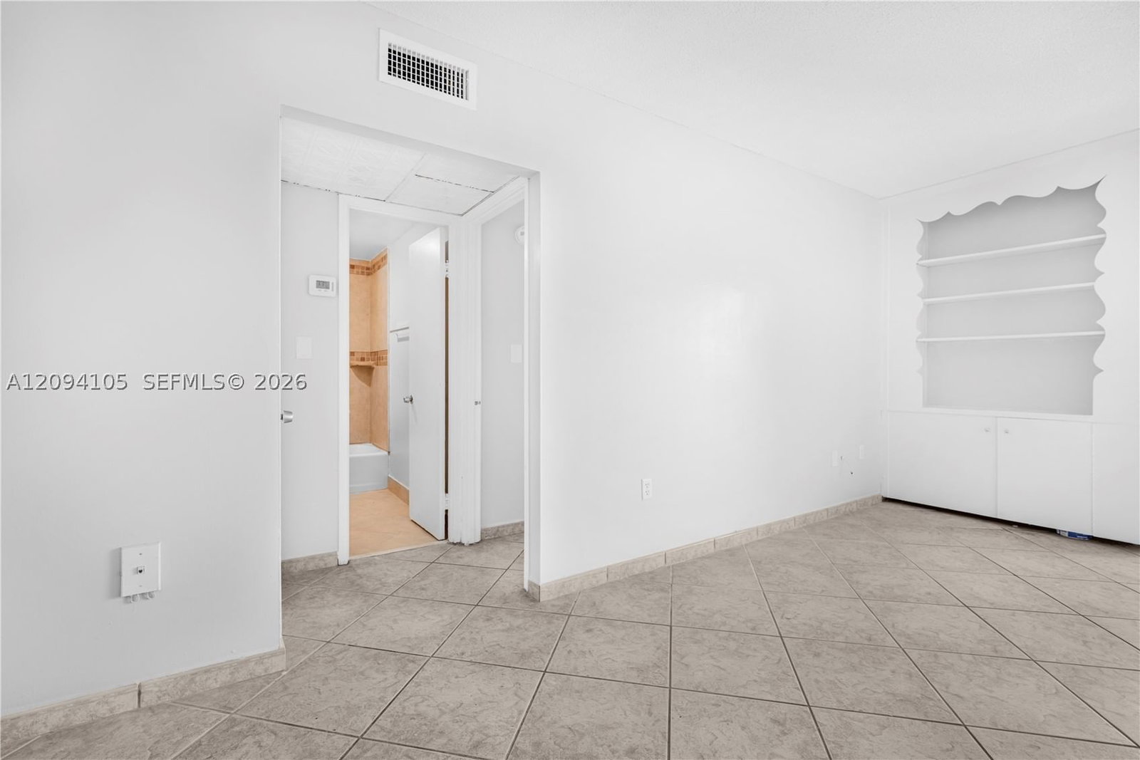 Real estate property located at 400 Kings Point Dr #1427, Miami-dade, Coastal Towers Condo, Sunny Isles Beach, FL