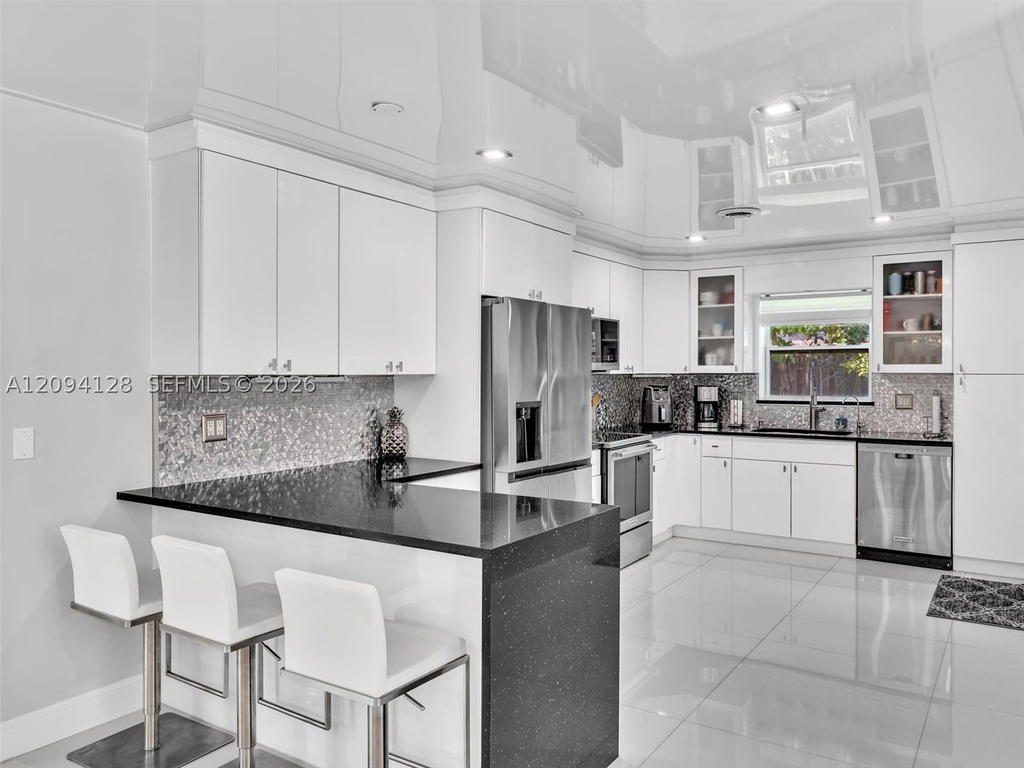 Real estate property located at 5121 30th Ter, Broward, Pompano Waterway Estates, Lighthouse Point, FL