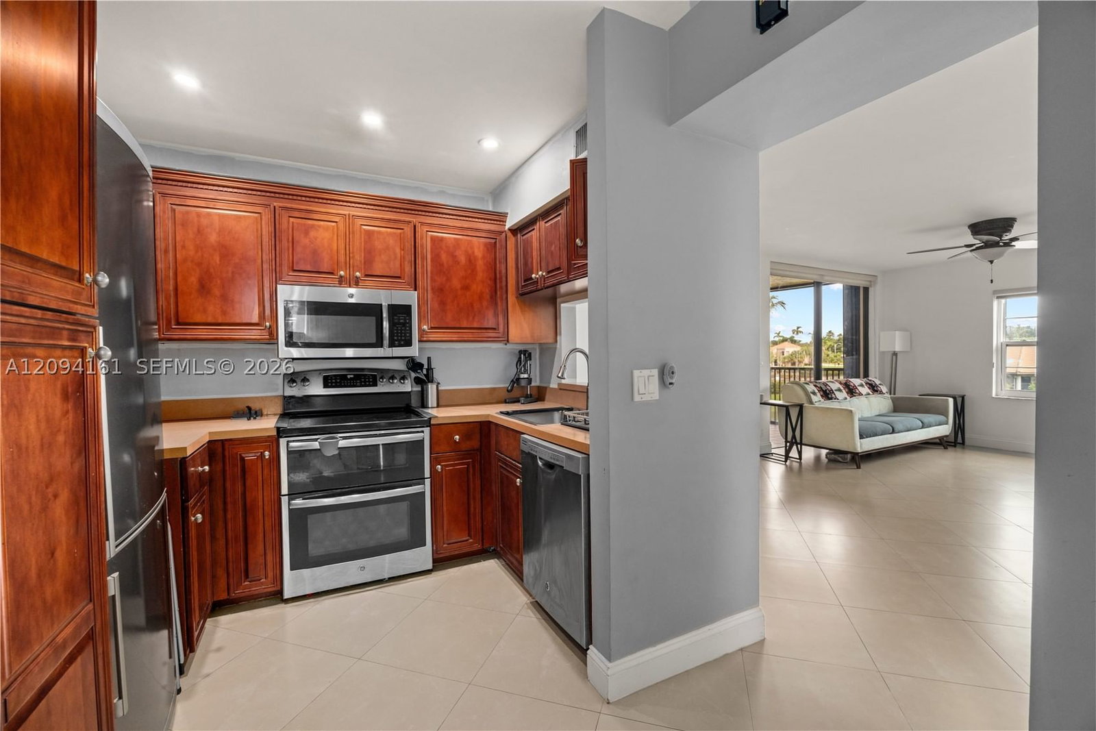 Real estate property located at 10631 14th St #222, Broward, Optima Village I-a Condo, Plantation, FL