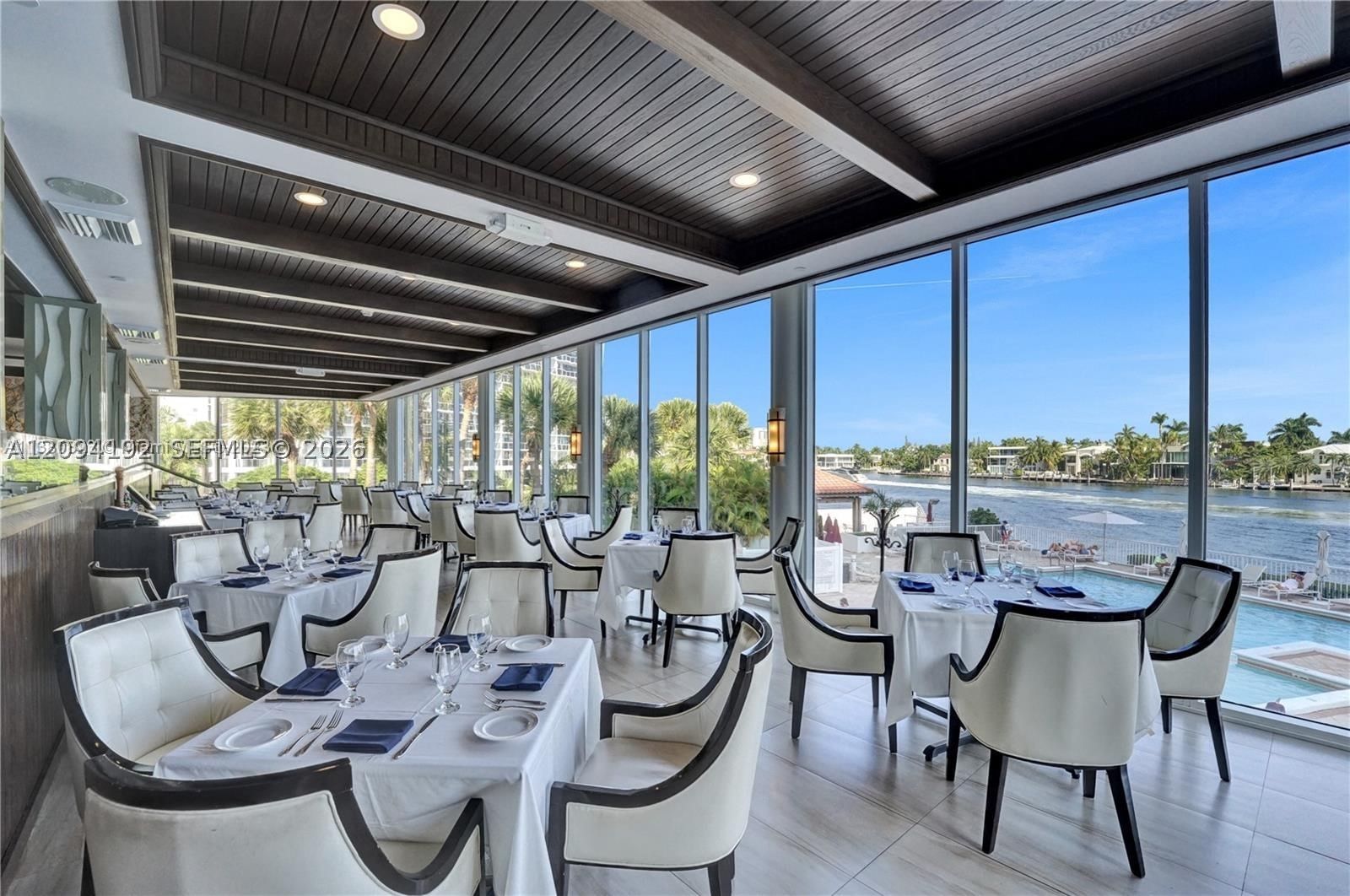 Real estate property located at 20281 Country Club Dr #305, Miami-dade, Hamptons West Condo, Aventura, FL
