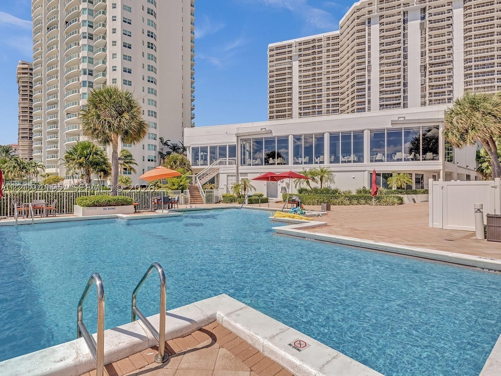 Real estate property located at 20281 Country Club Dr #305, Miami-dade, Hamptons West Condo, Aventura, FL