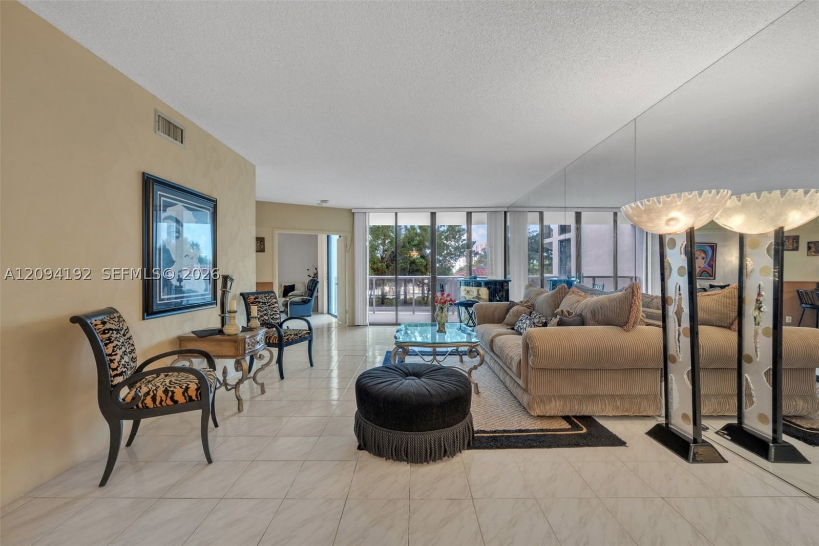 Real estate property located at 20281 Country Club Dr #305, Miami-dade, Hamptons West Condo, Aventura, FL
