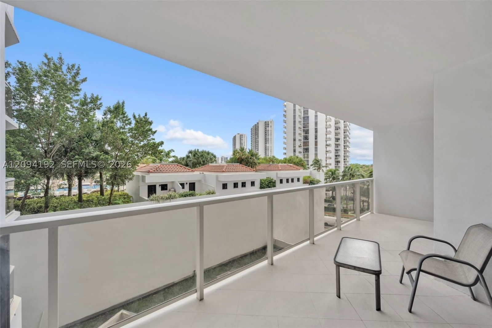 Real estate property located at 20281 Country Club Dr #305, Miami-dade, Hamptons West Condo, Aventura, FL