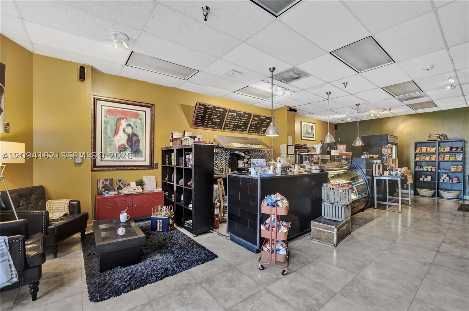 Real estate property located at 20281 Country Club Dr #305, Miami-dade, Hamptons West Condo, Aventura, FL