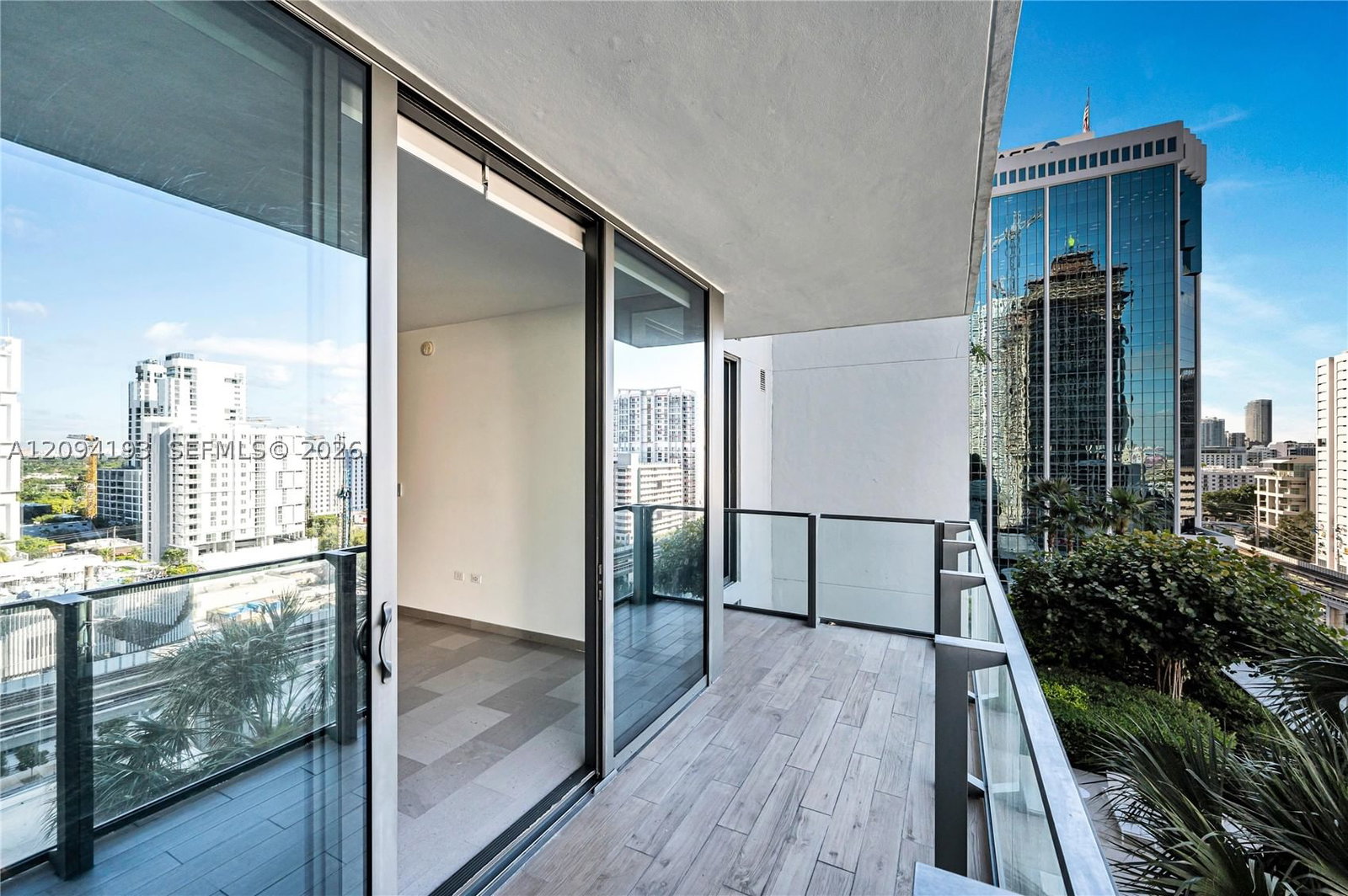 Real estate property located at 88 7th St #806, Miami-dade, Rise Condo, Miami, FL
