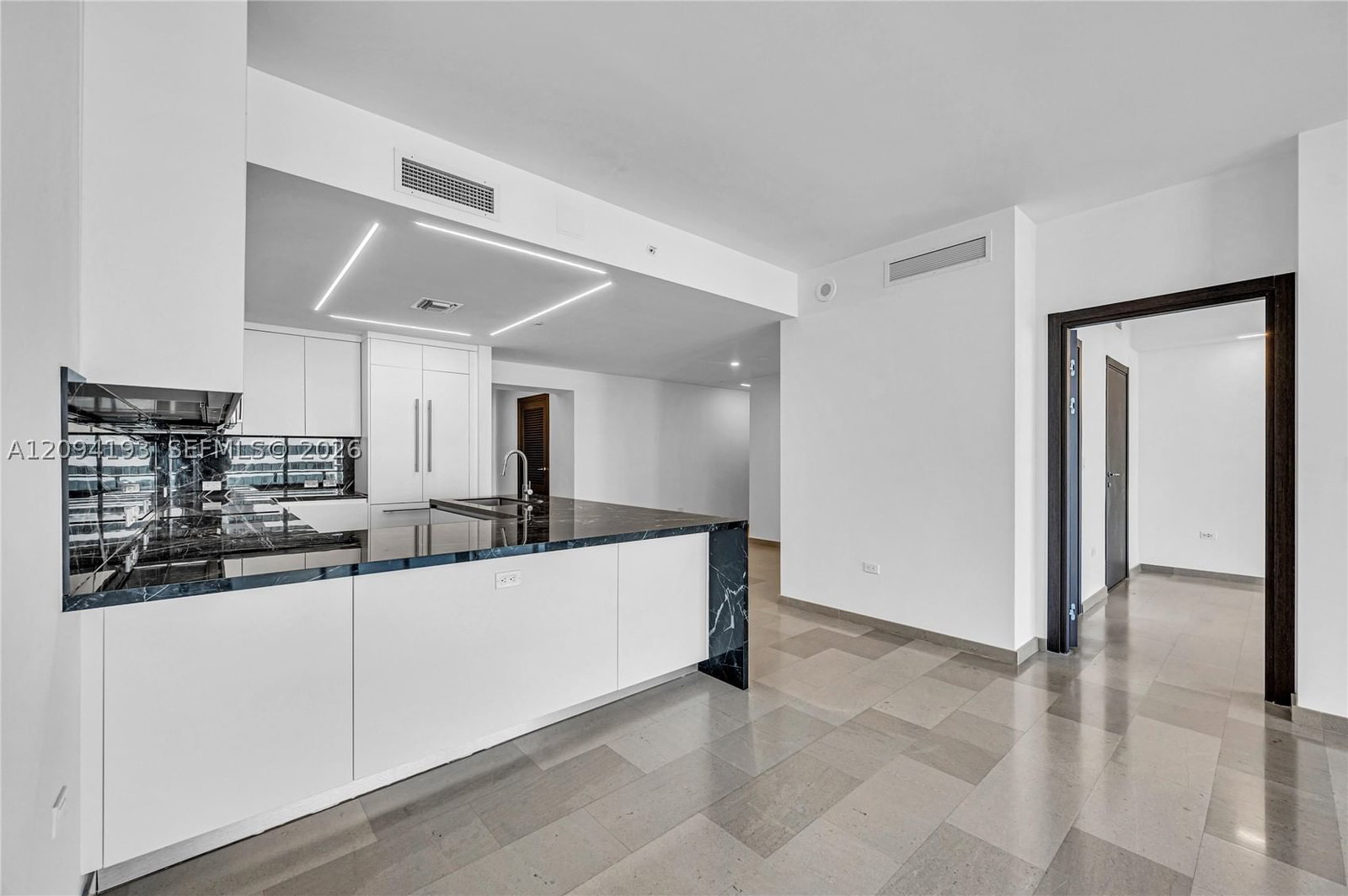 Real estate property located at 88 7th St #806, Miami-dade, Rise Condo, Miami, FL