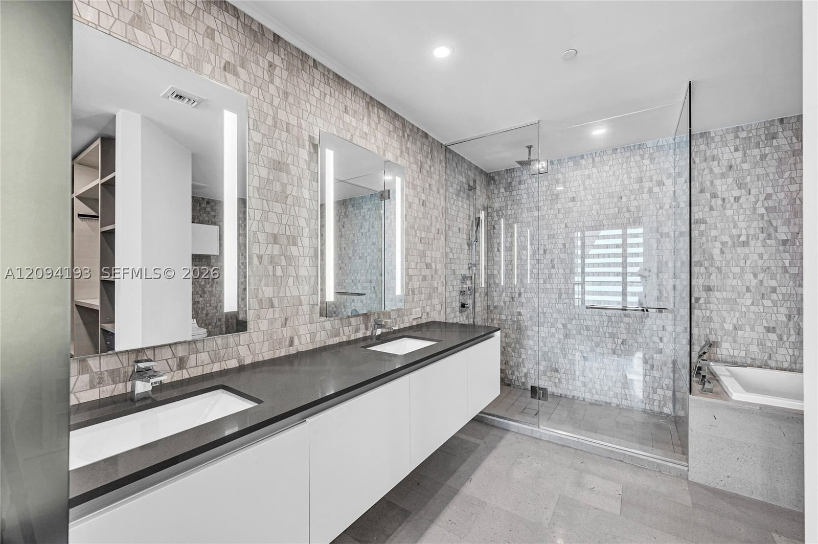 Real estate property located at 88 7th St #806, Miami-dade, Rise Condo, Miami, FL