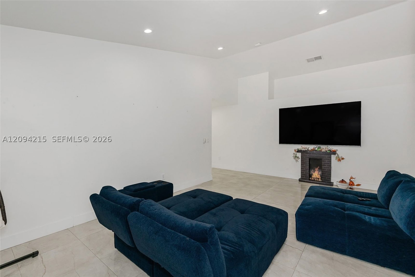 Real estate property located at 12519 10th Ct, Broward, Savannah Plat 4, Sunrise, FL