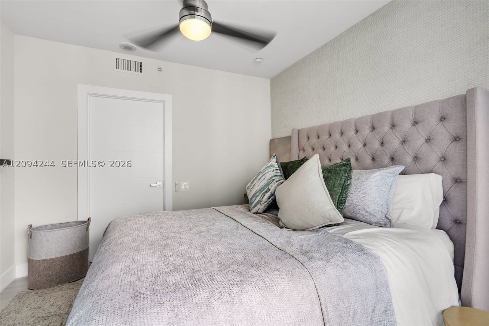 Real estate property located at 1500 OCEAN DR #707, Miami-dade, 1500 Ocean Drive Condo, Miami Beach, FL