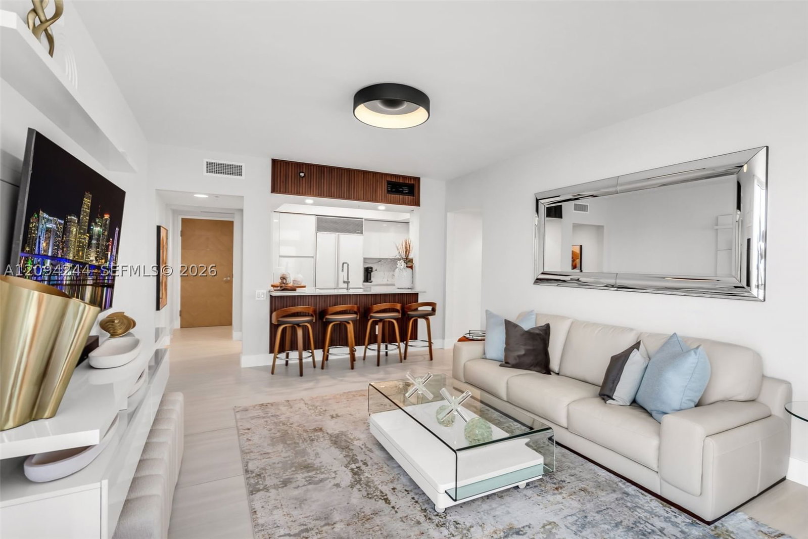 Real estate property located at 1500 OCEAN DR #707, Miami-dade, 1500 Ocean Drive Condo, Miami Beach, FL