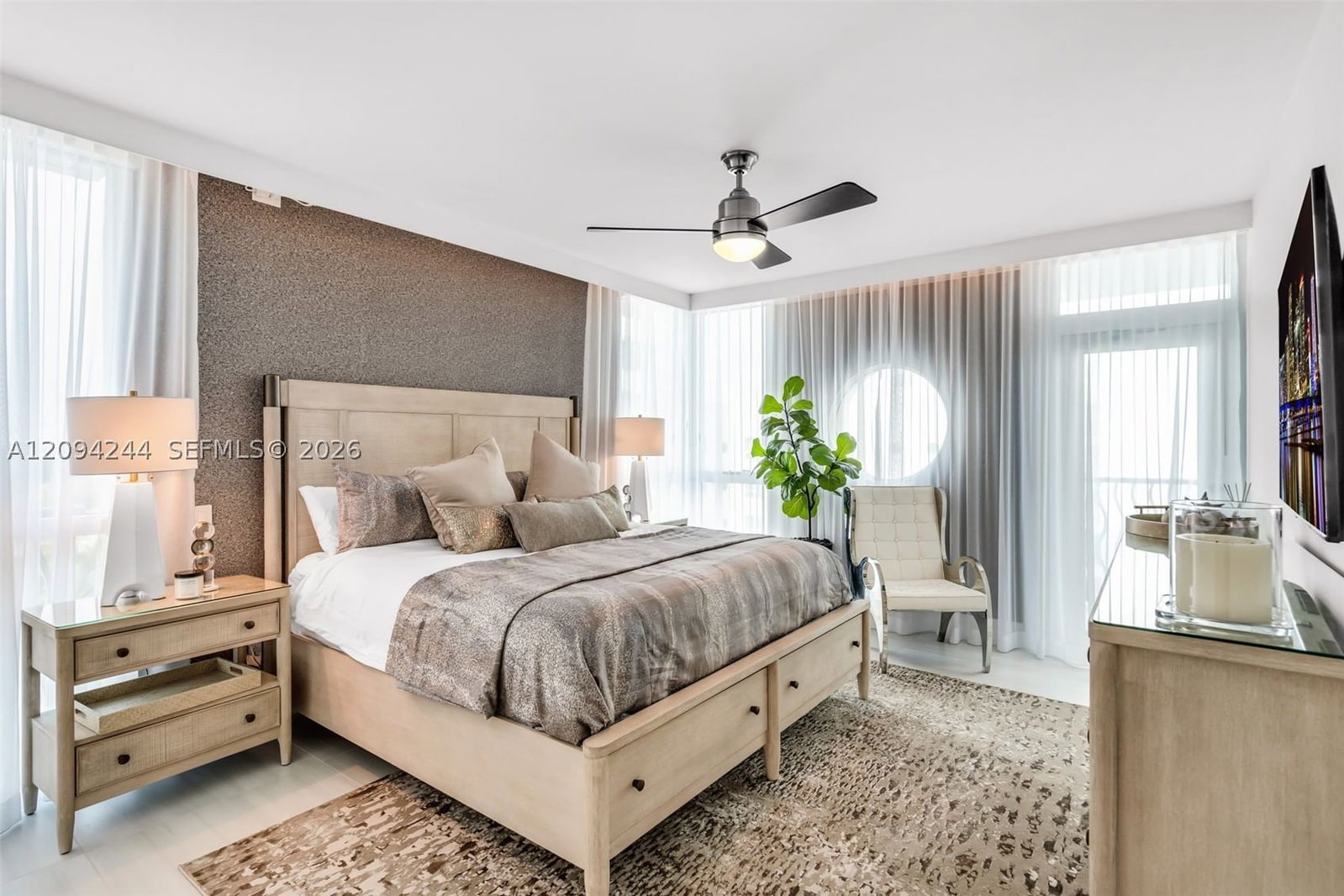 Real estate property located at 1500 OCEAN DR #707, Miami-dade, 1500 Ocean Drive Condo, Miami Beach, FL