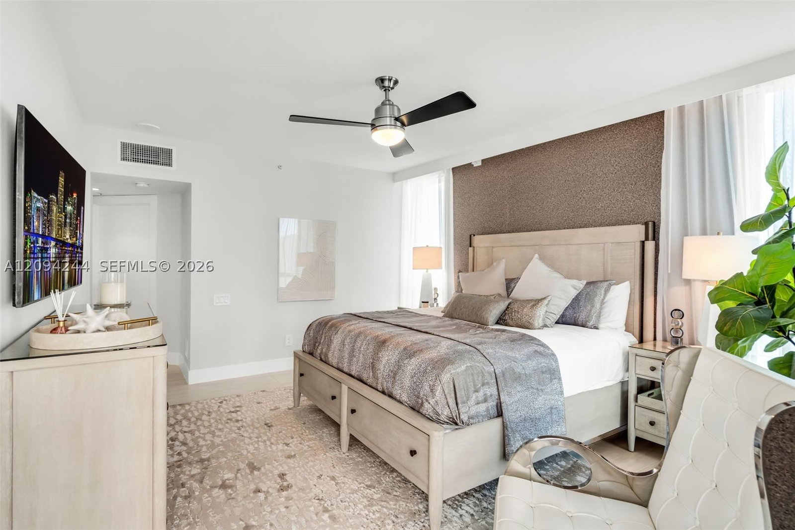 Real estate property located at 1500 OCEAN DR #707, Miami-dade, 1500 Ocean Drive Condo, Miami Beach, FL