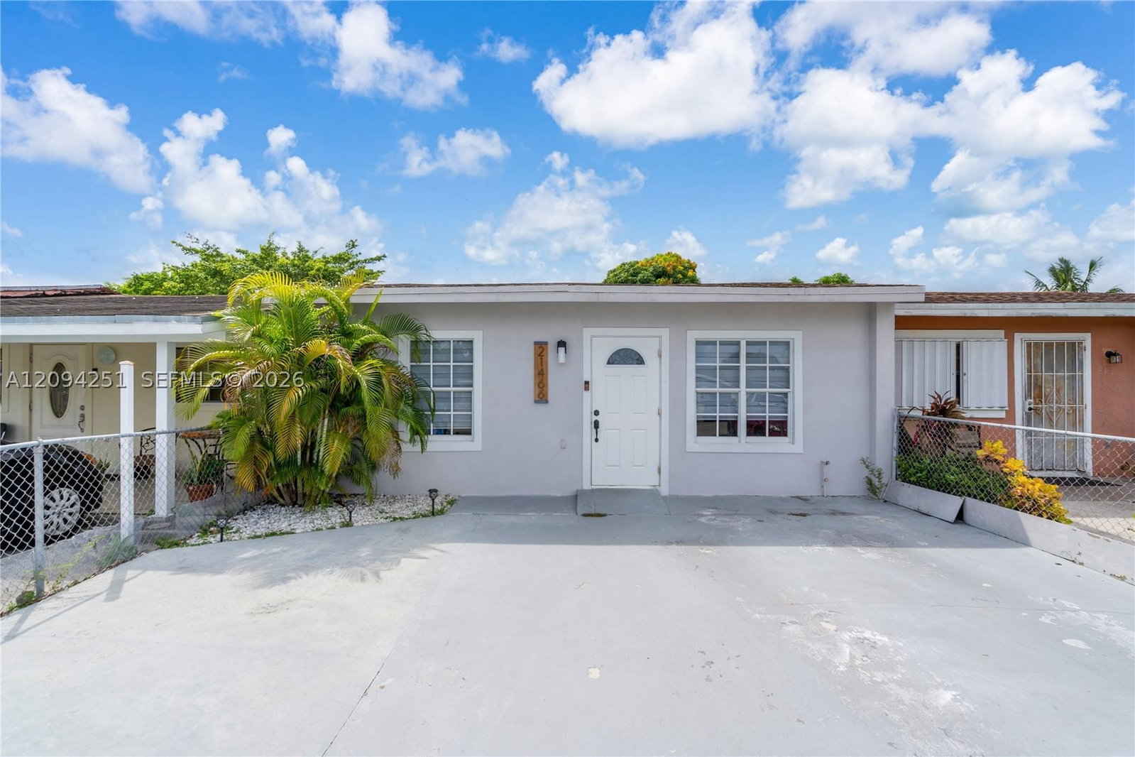 Real estate property located at 21466 40th Cir Ct, Miami-dade, Vista Verde Townhouse Sec, Miami Gardens, FL