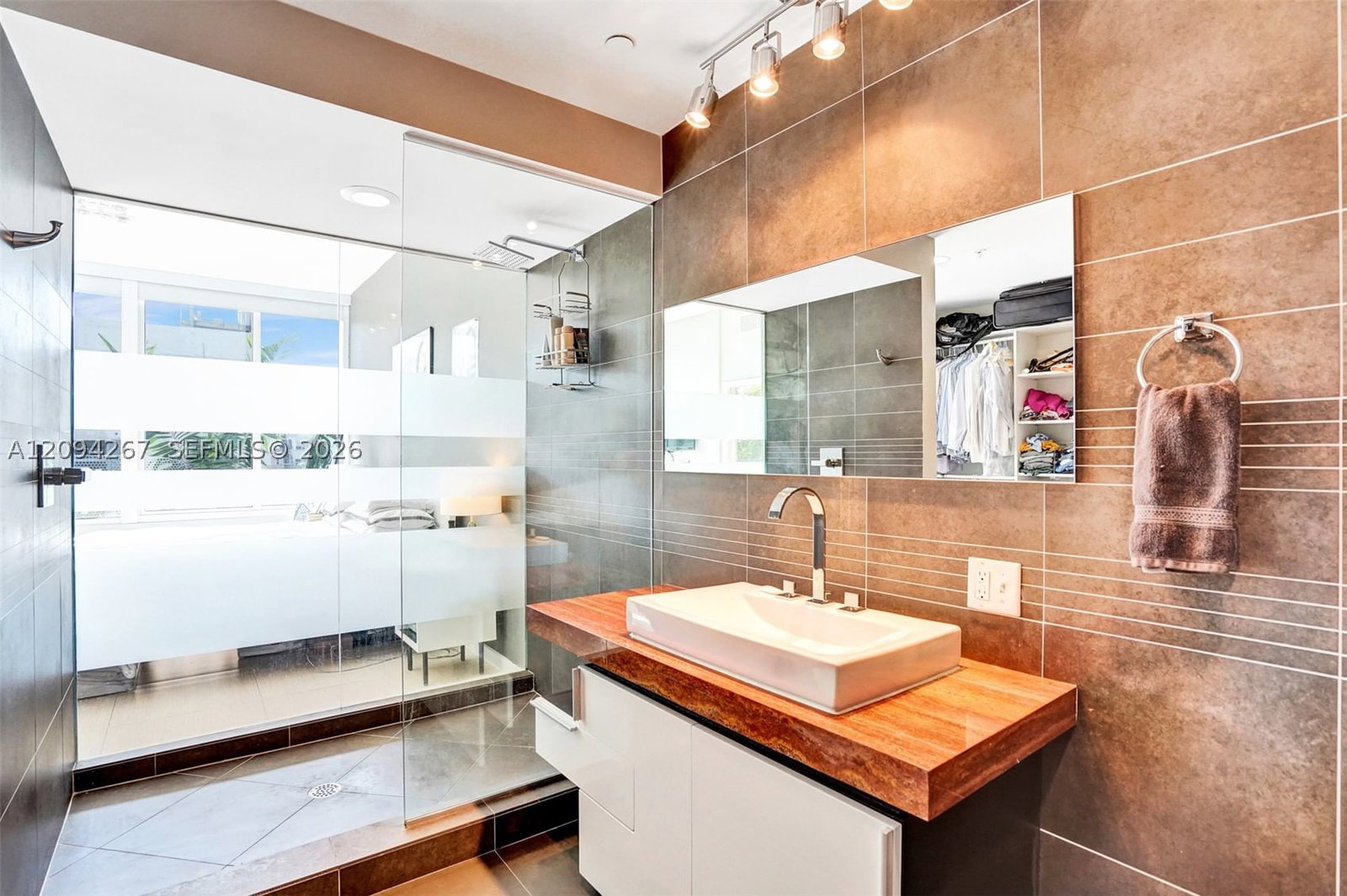 Real estate property located at 2100 Park Ave #310, Miami-dade, Artepark South Condo, Miami Beach, FL