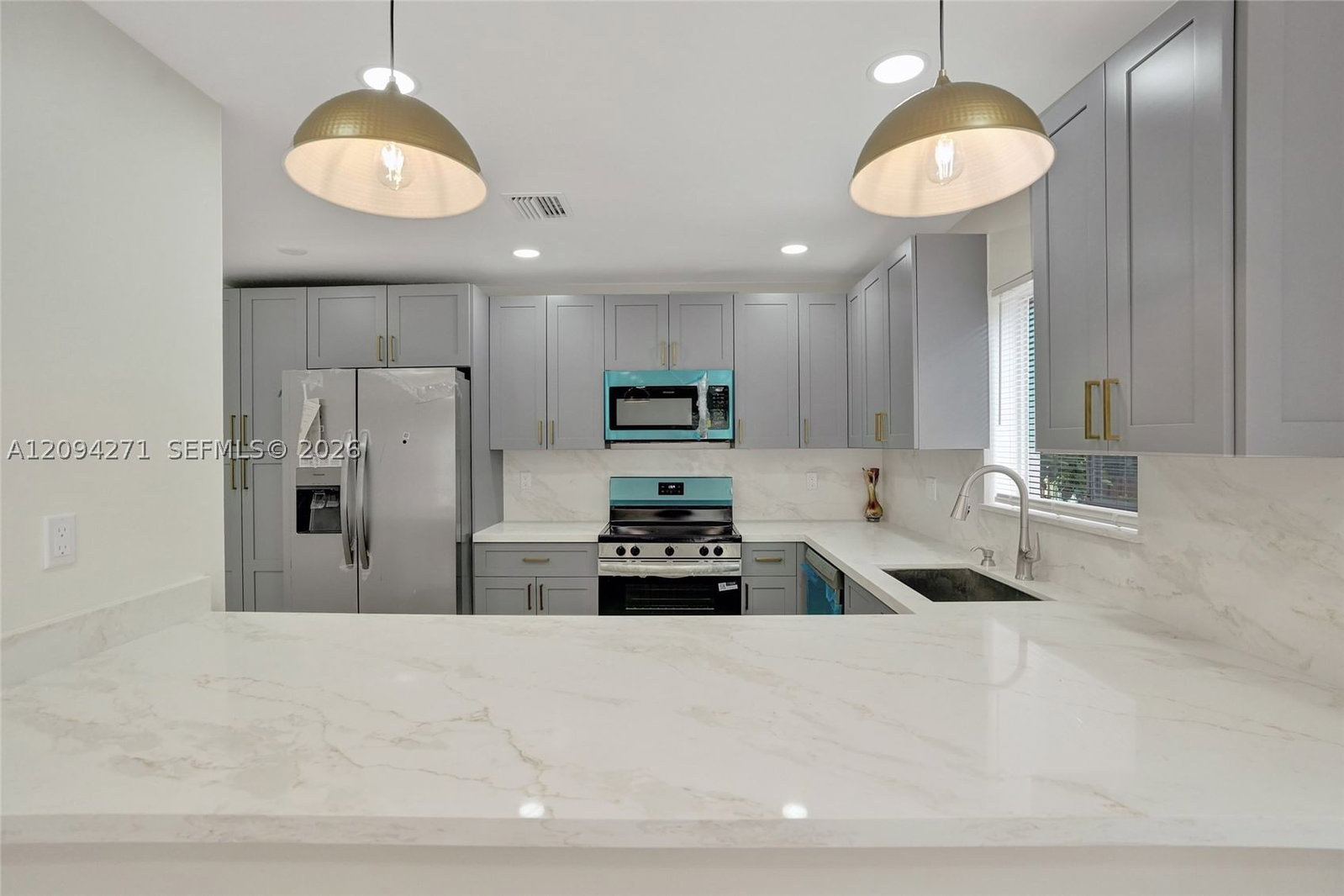 Real estate property located at 8741 10th St, Broward, Cinnamon Place V, Pembroke Pines, FL