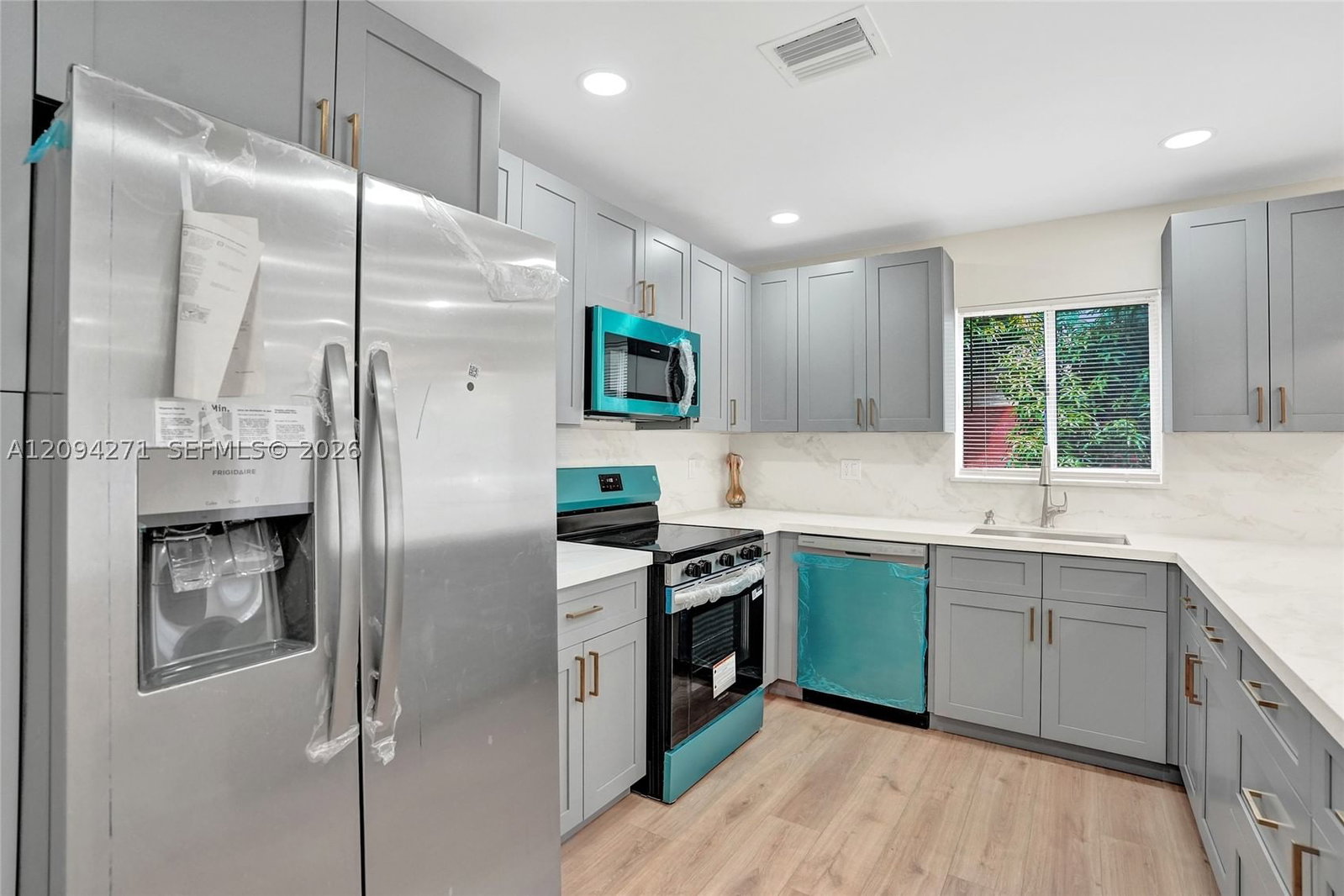 Real estate property located at 8741 10th St, Broward, Cinnamon Place V, Pembroke Pines, FL