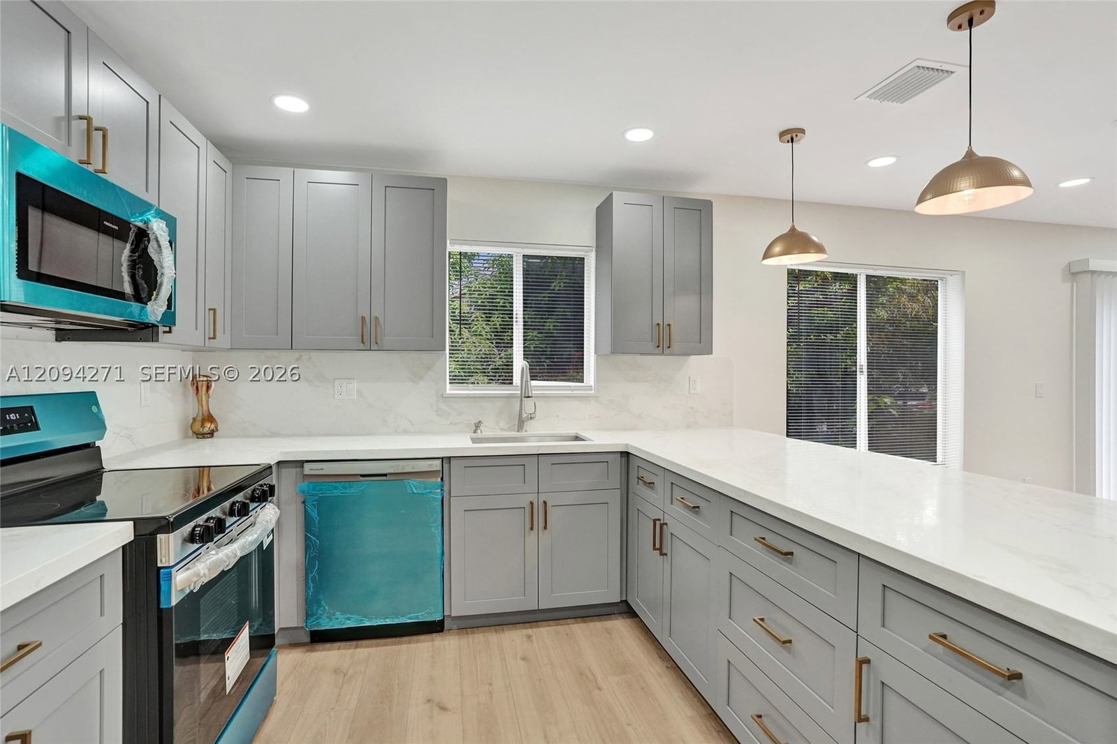 Real estate property located at 8741 10th St, Broward, Cinnamon Place V, Pembroke Pines, FL