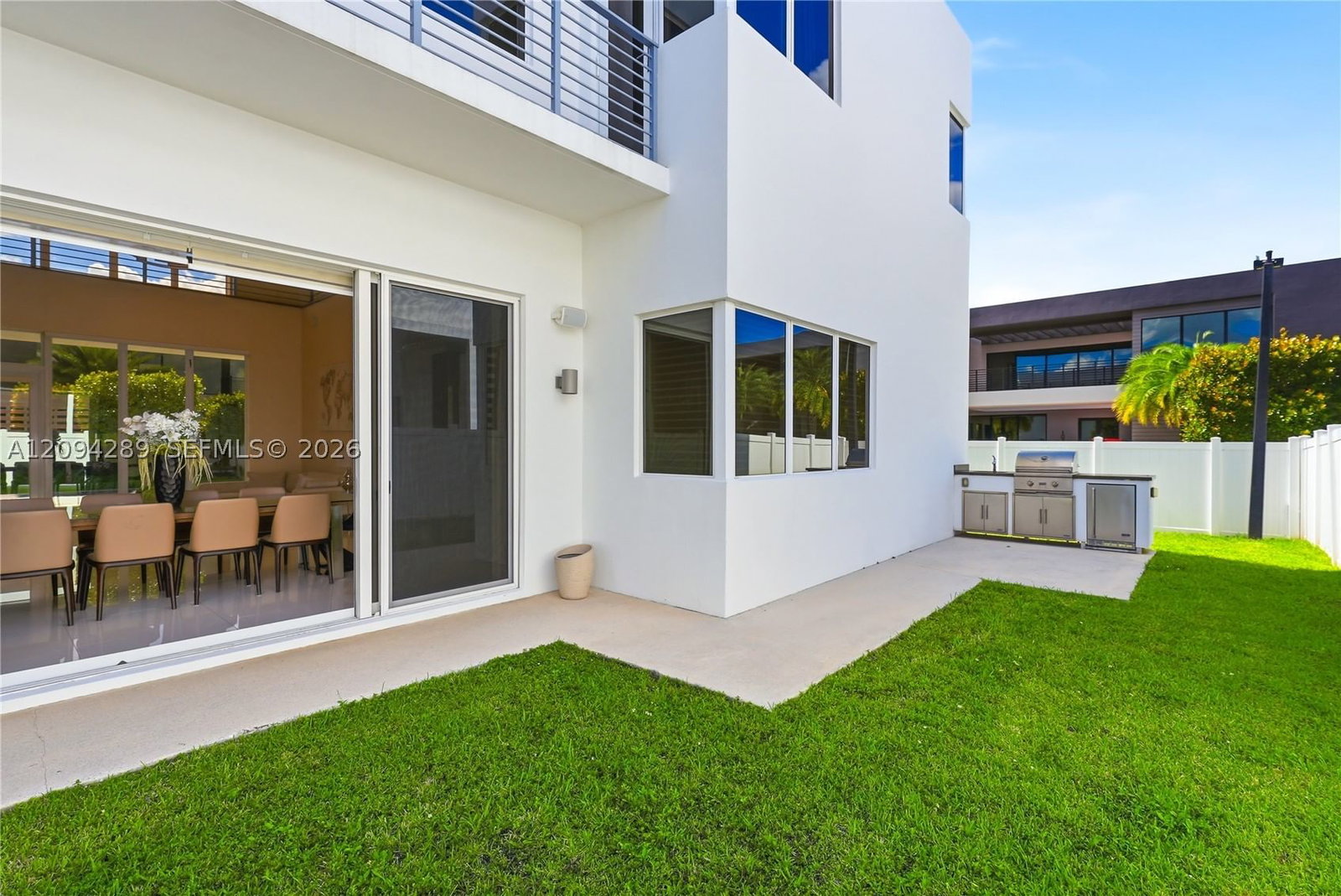 Real estate property located at 7525 103rd Pl, Miami-dade, Doral Commons Residential, Doral, FL