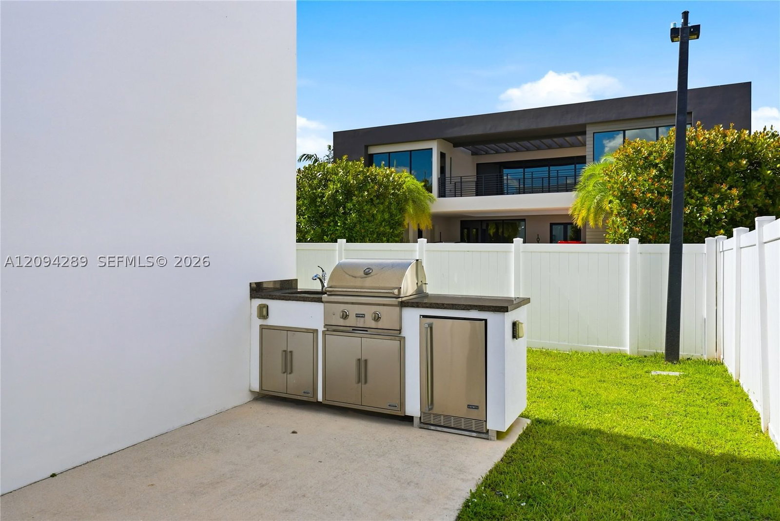 Real estate property located at 7525 103rd Pl, Miami-dade, Doral Commons Residential, Doral, FL