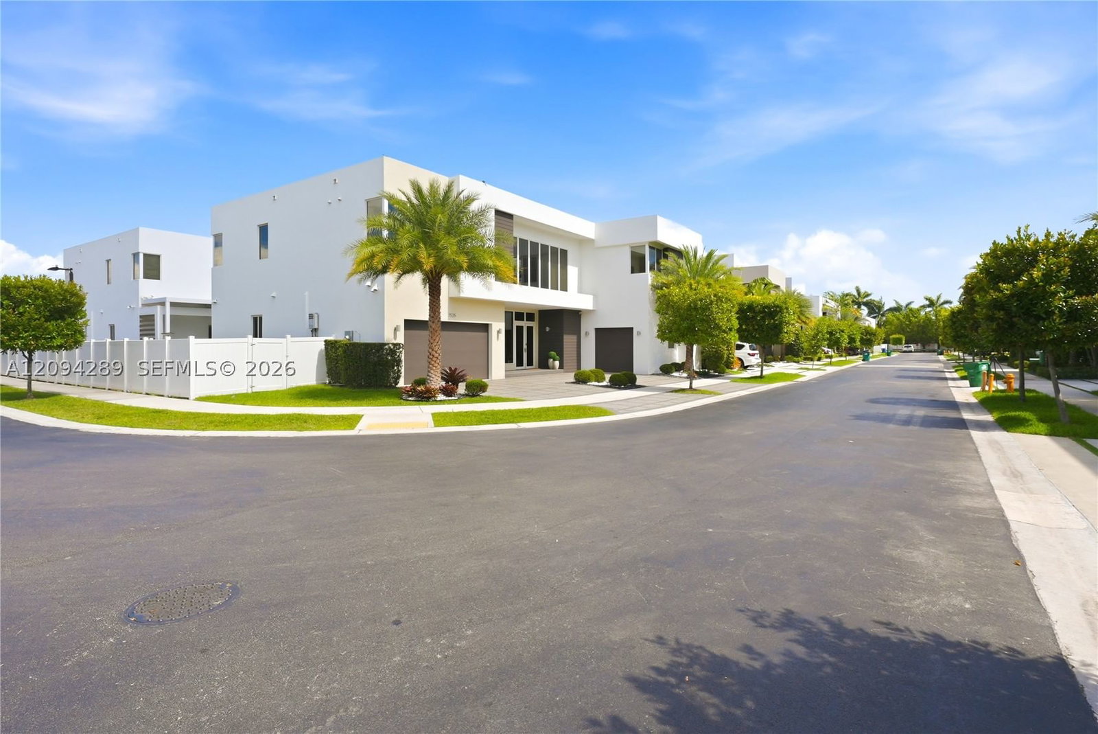 Real estate property located at 7525 103rd Pl, Miami-dade, Doral Commons Residential, Doral, FL