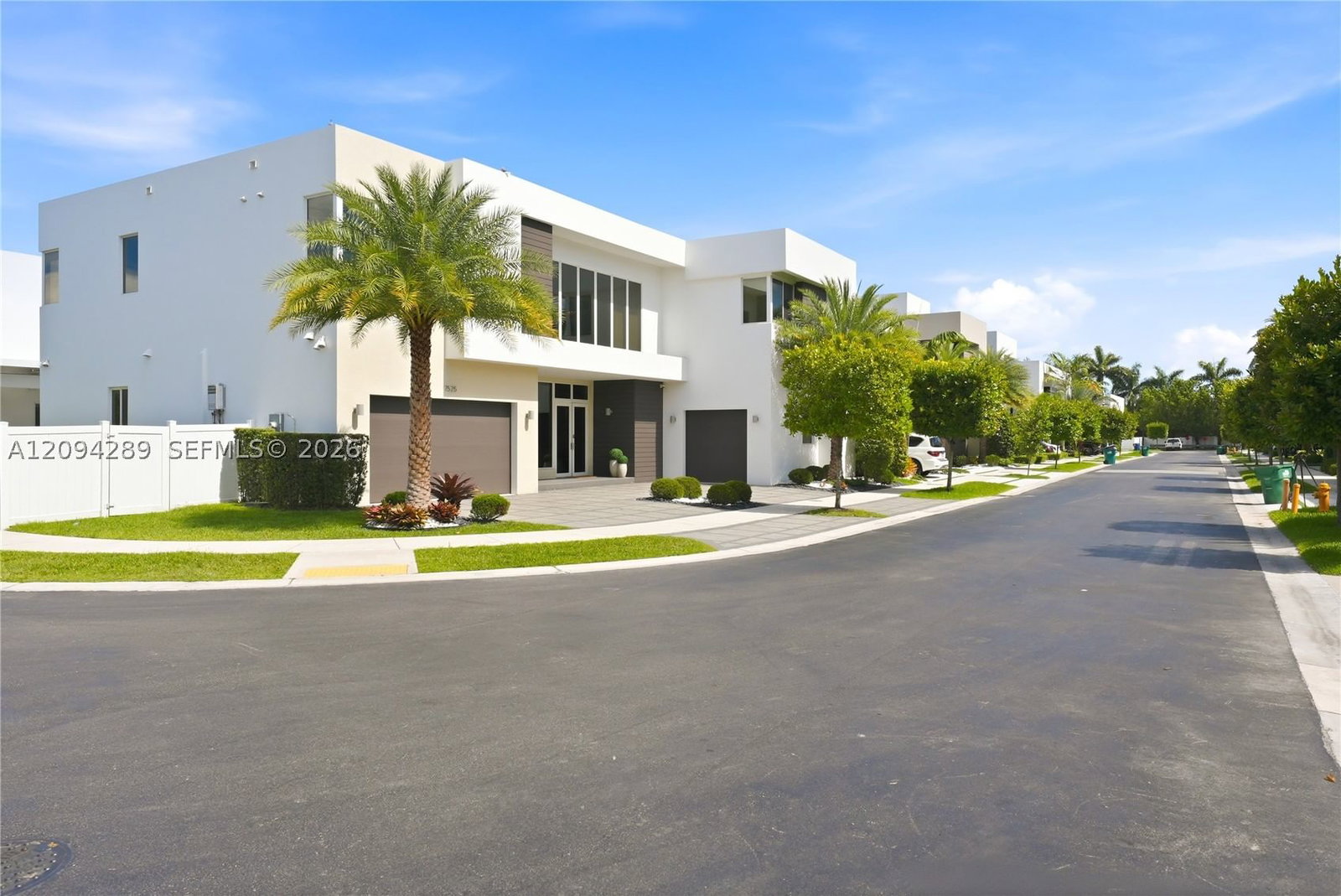 Real estate property located at 7525 103rd Pl, Miami-dade, Doral Commons Residential, Doral, FL