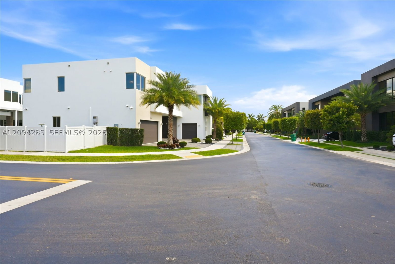Real estate property located at 7525 103rd Pl, Miami-dade, Doral Commons Residential, Doral, FL