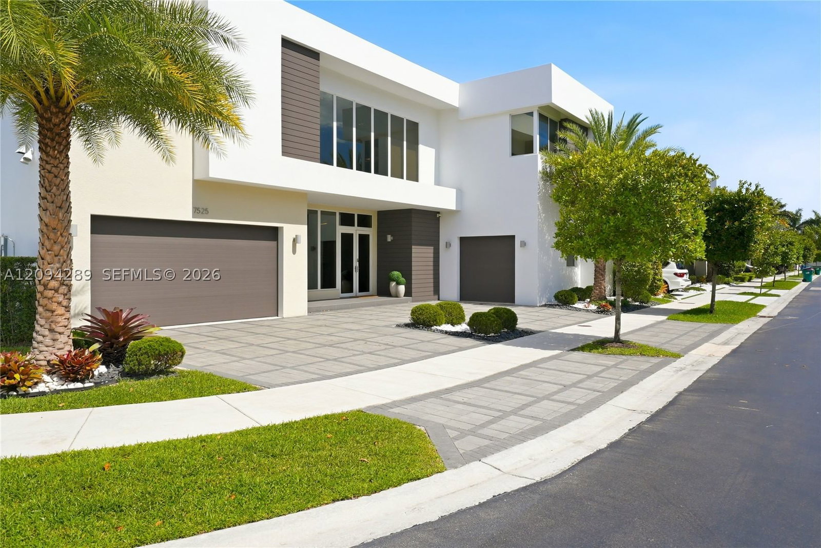 Real estate property located at 7525 103rd Pl, Miami-dade, Doral Commons Residential, Doral, FL