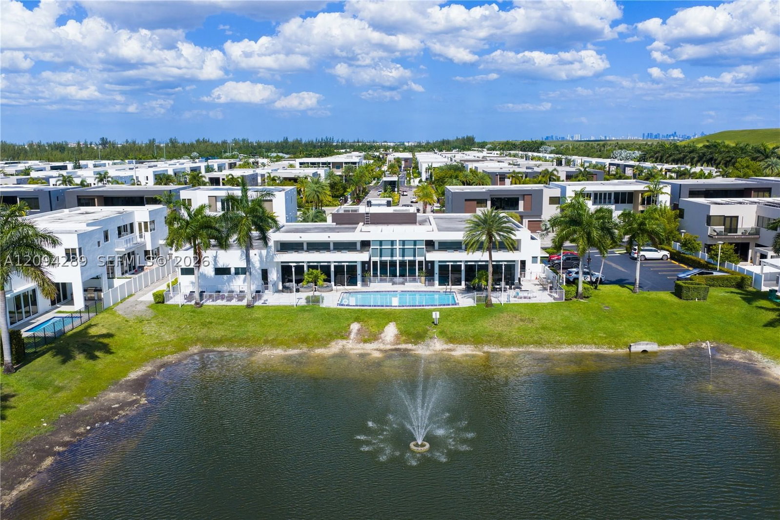 Real estate property located at 7525 103rd Pl, Miami-dade, Doral Commons Residential, Doral, FL
