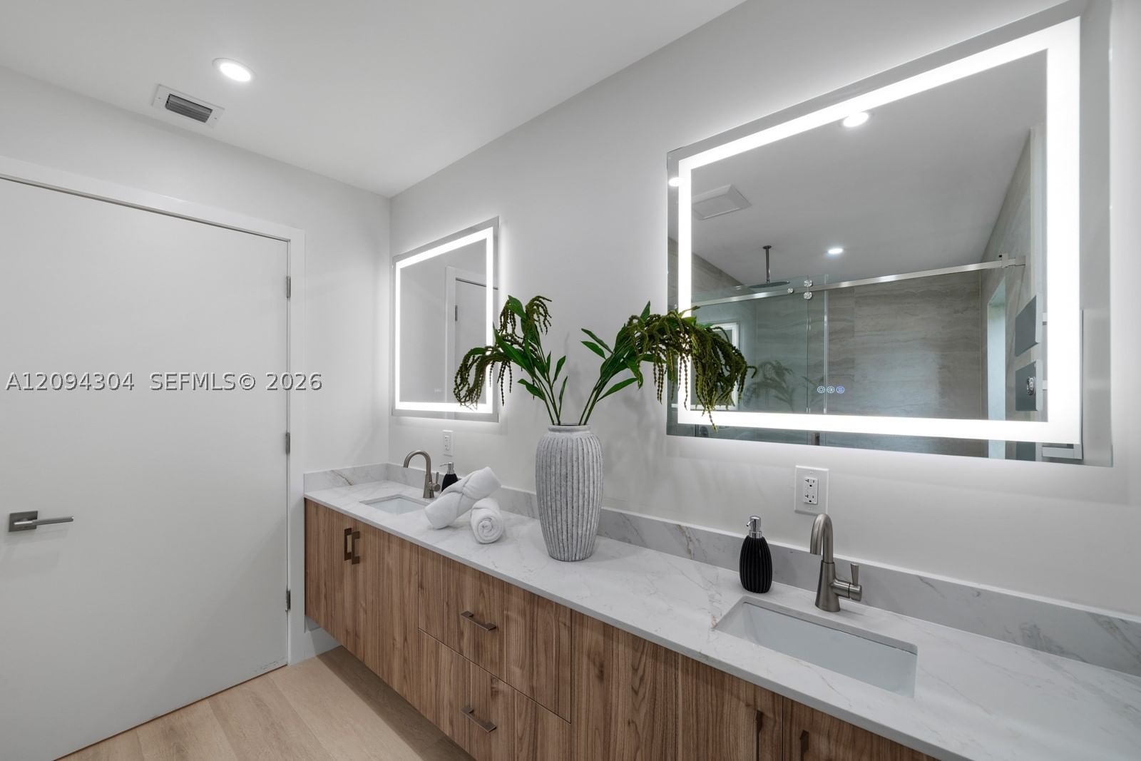 Real estate property located at 908 Tyler St, Broward, Hollywood Lakes Section, Hollywood, FL