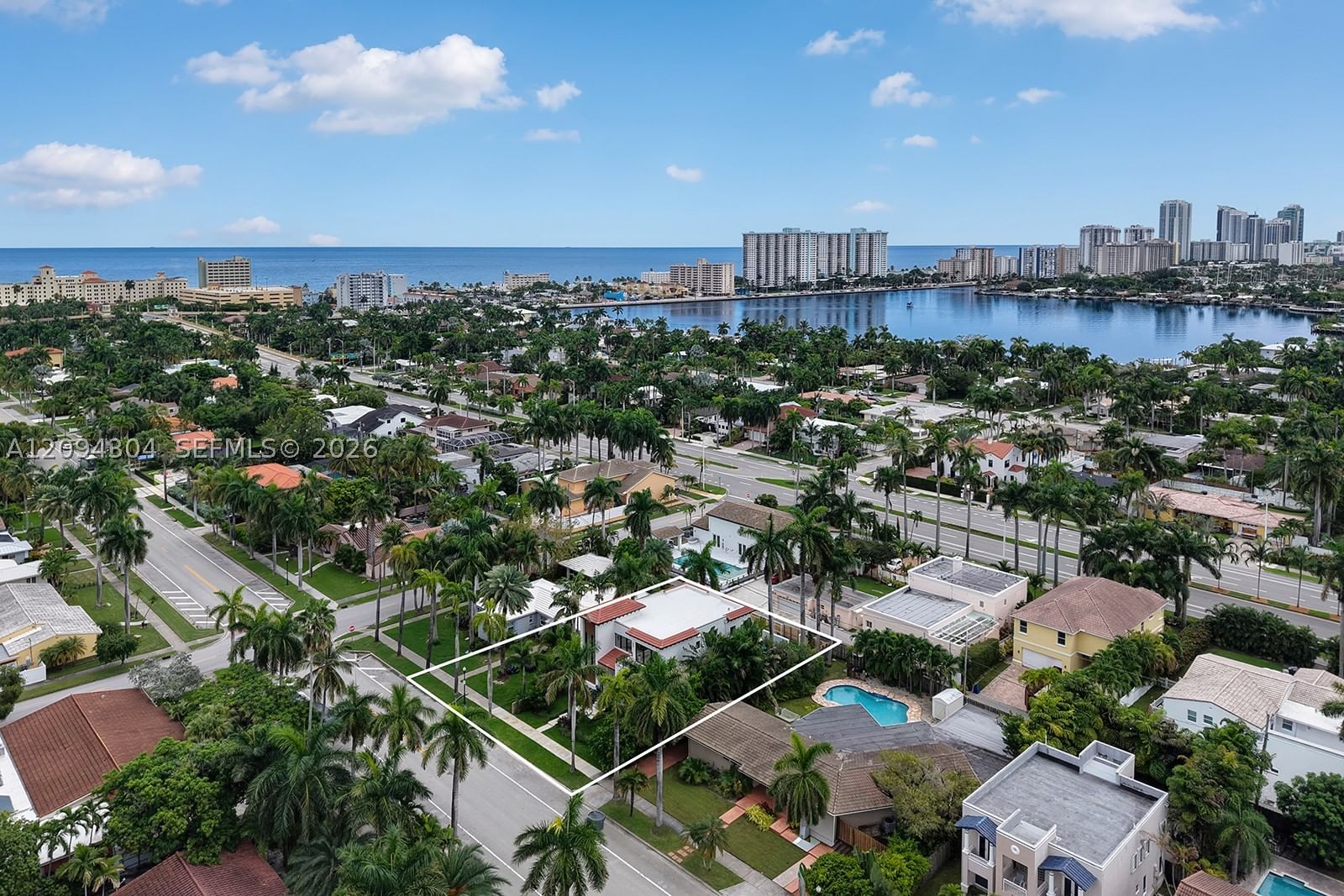 Real estate property located at 908 Tyler St, Broward, Hollywood Lakes Section, Hollywood, FL