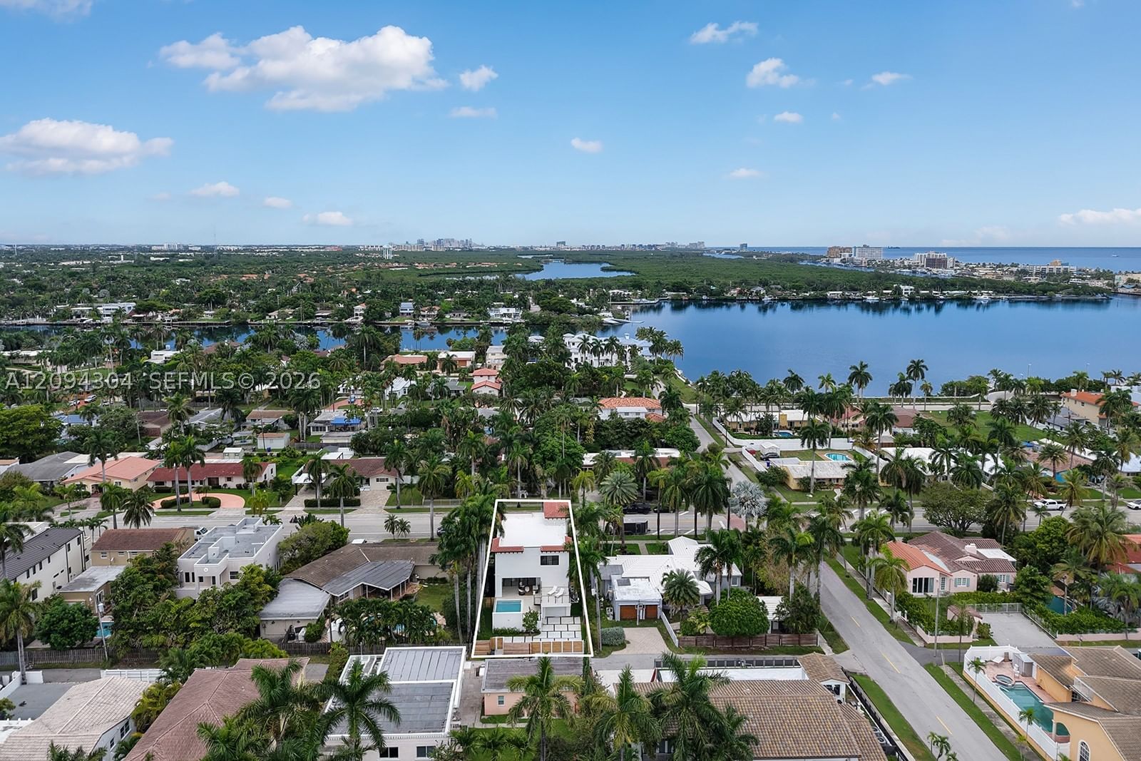 Real estate property located at 908 Tyler St, Broward, Hollywood Lakes Section, Hollywood, FL