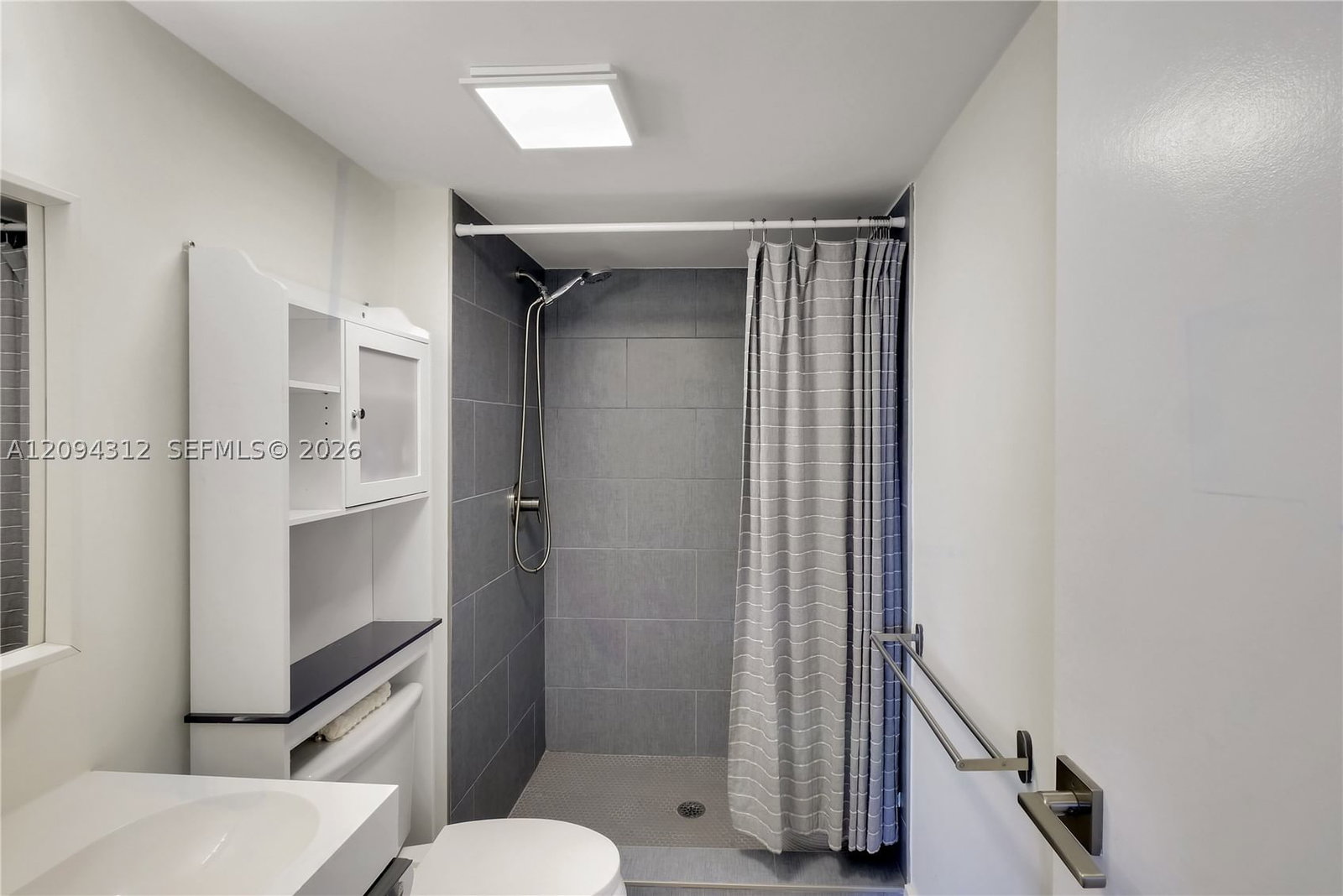 Real estate property located at 100 Bayview Dr #1008, Miami-dade, Arlen House East Condo, Sunny Isles Beach, FL