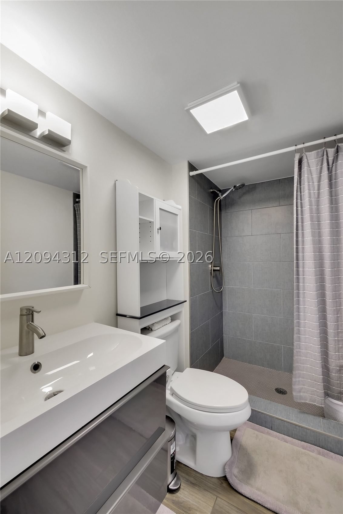 Real estate property located at 100 Bayview Dr #1008, Miami-dade, Arlen House East Condo, Sunny Isles Beach, FL