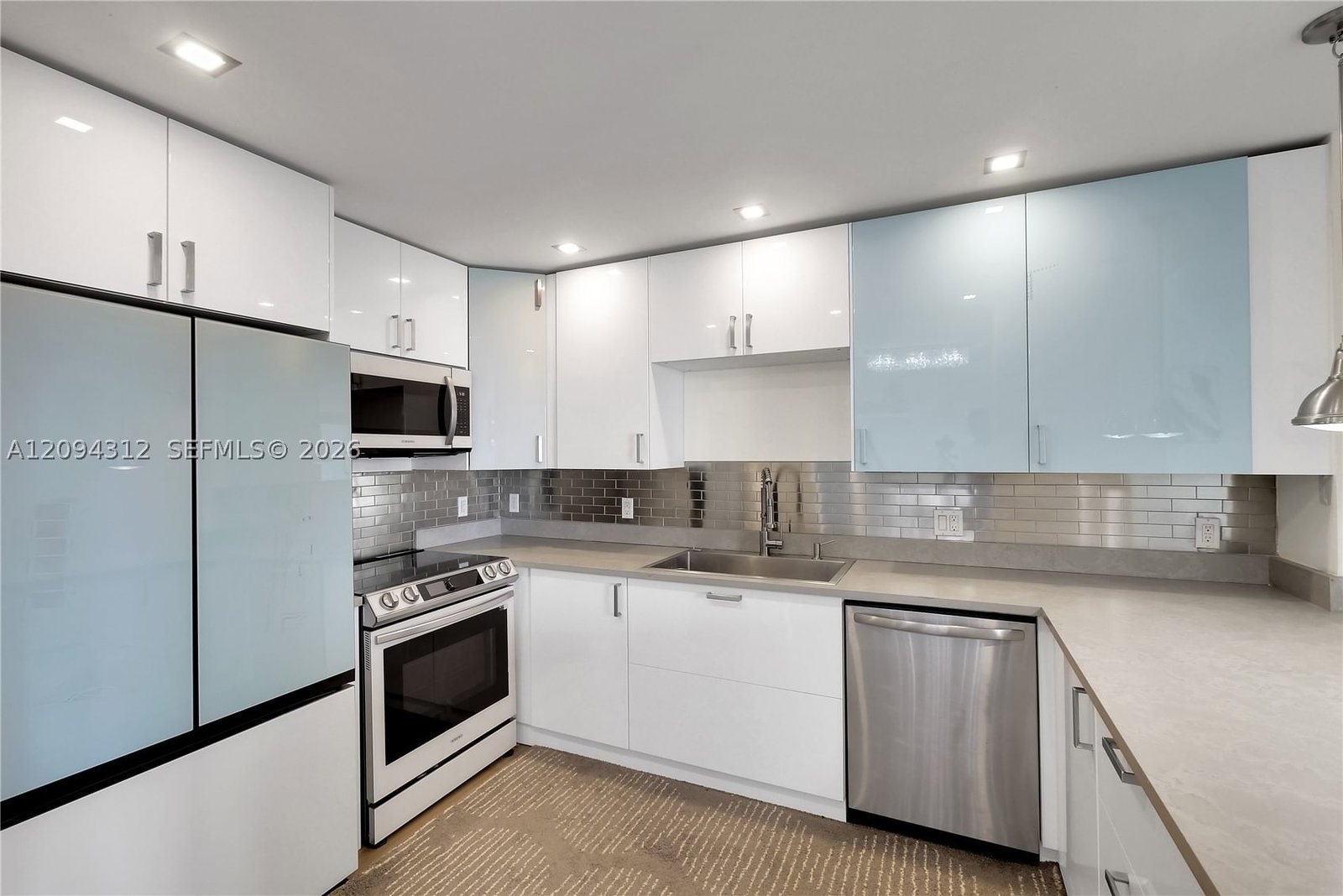Real estate property located at 100 Bayview Dr #1008, Miami-dade, Arlen House East Condo, Sunny Isles Beach, FL