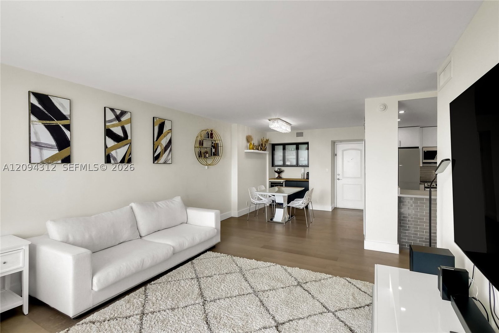 Real estate property located at 100 Bayview Dr #1008, Miami-dade, Arlen House East Condo, Sunny Isles Beach, FL