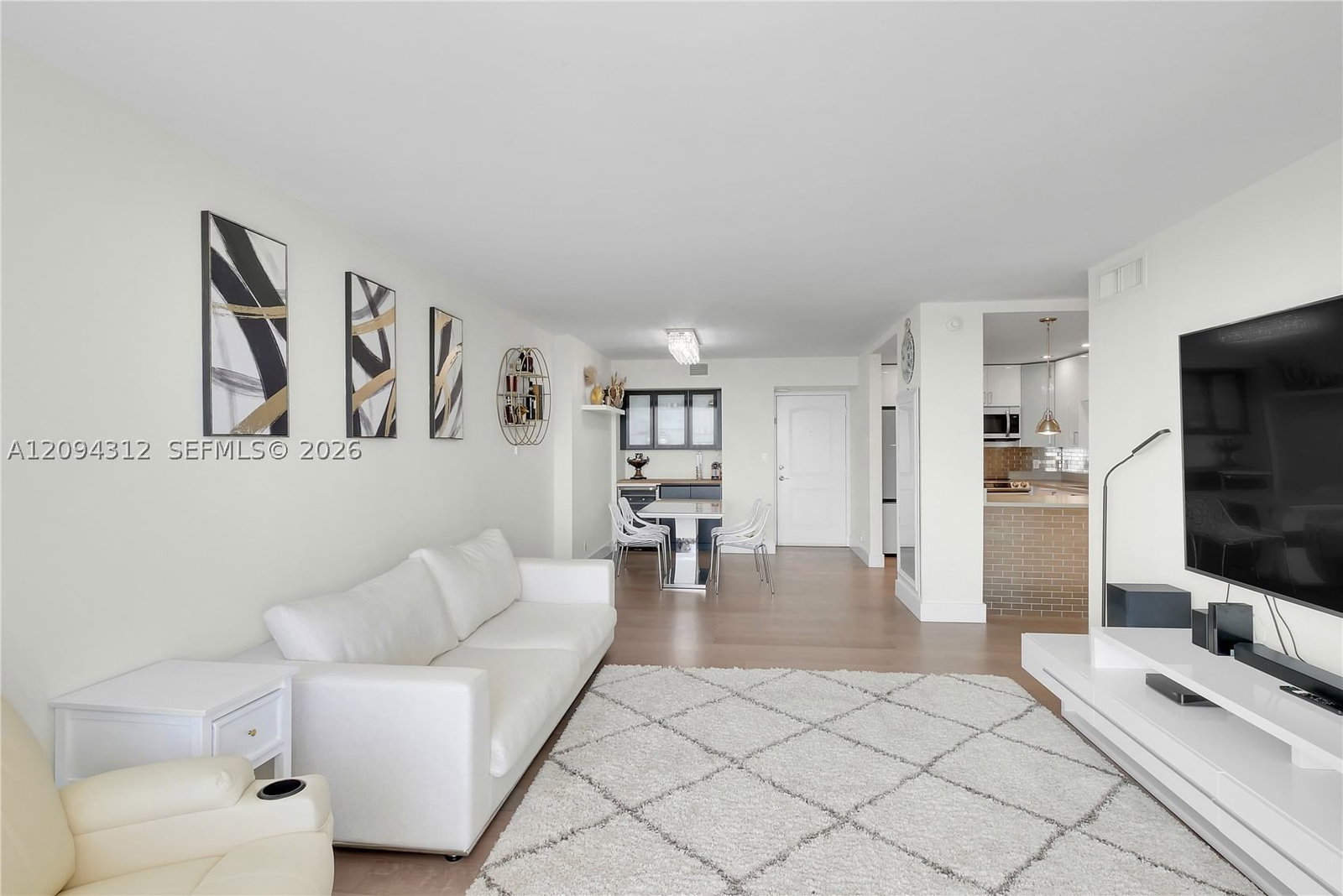 Real estate property located at 100 Bayview Dr #1008, Miami-dade, Arlen House East Condo, Sunny Isles Beach, FL