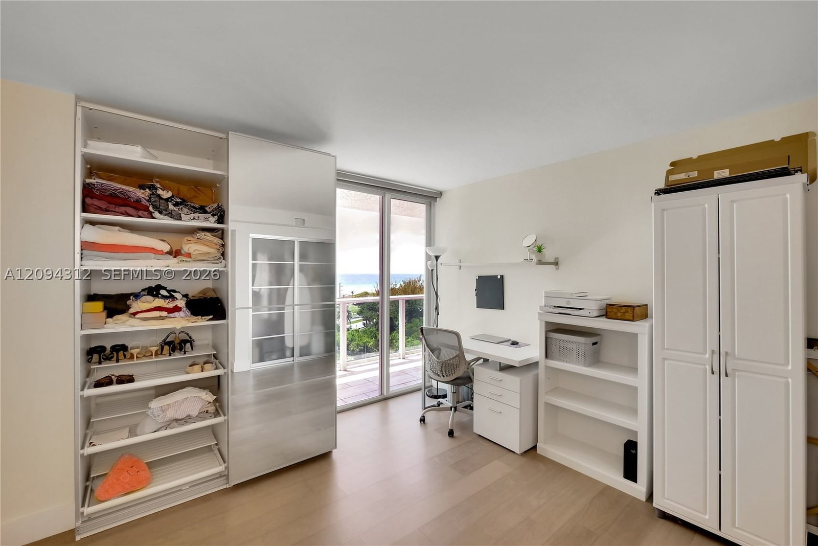 Real estate property located at 100 Bayview Dr #1008, Miami-dade, Arlen House East Condo, Sunny Isles Beach, FL